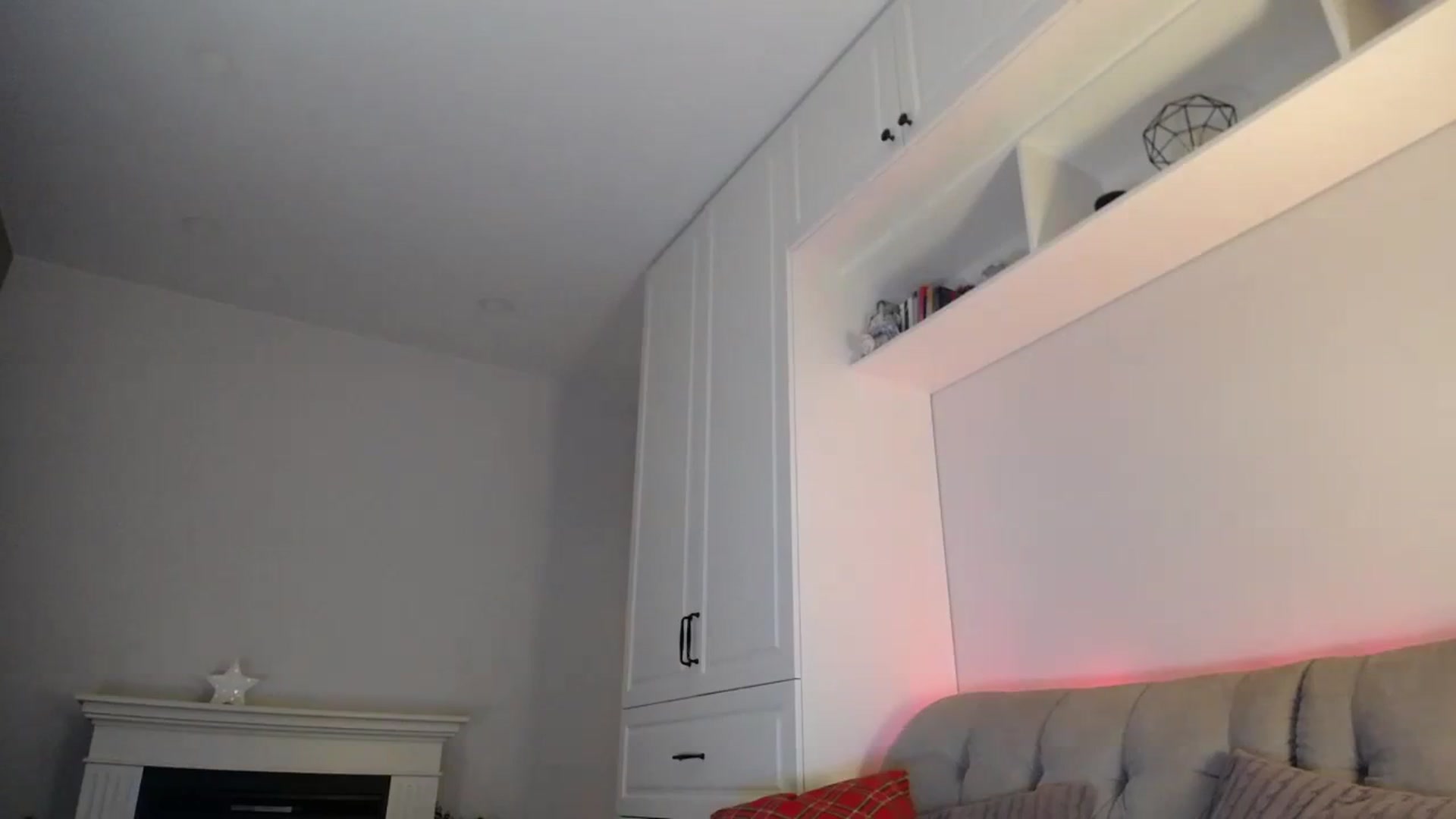 Gallery image thumbnail from Elysewine's myfreecams stream on, 01/06/2024, 06:01 image 3 of 20