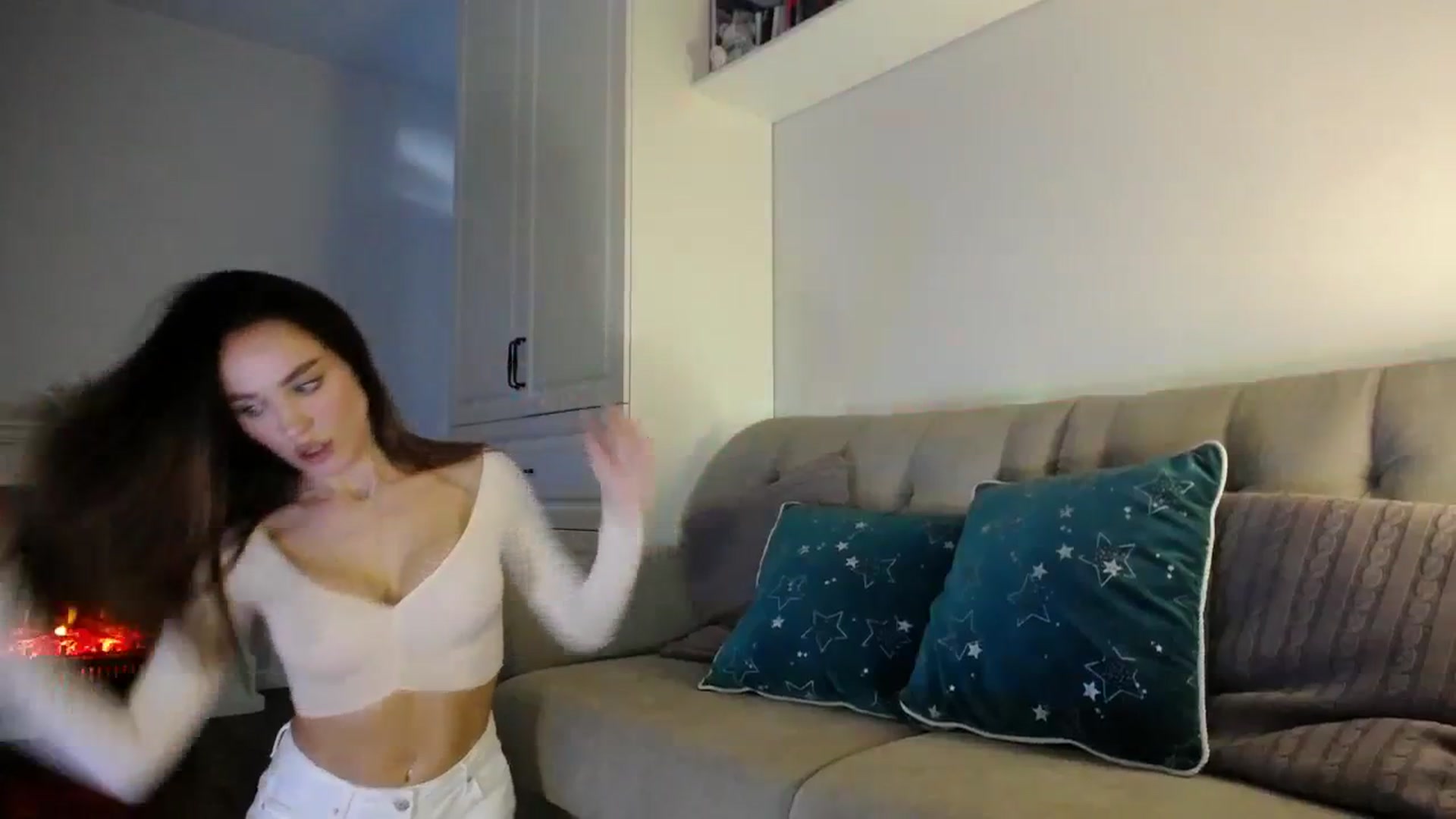 Gallery image thumbnail from Elysewine's myfreecams stream on, 01/27/2024, 05:31 image 12 of 20