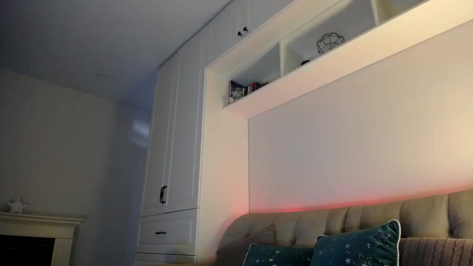 Gallery image thumbnail from Elysewine's myfreecams stream on, 01/27/2024, 05:31 image 18 of 20