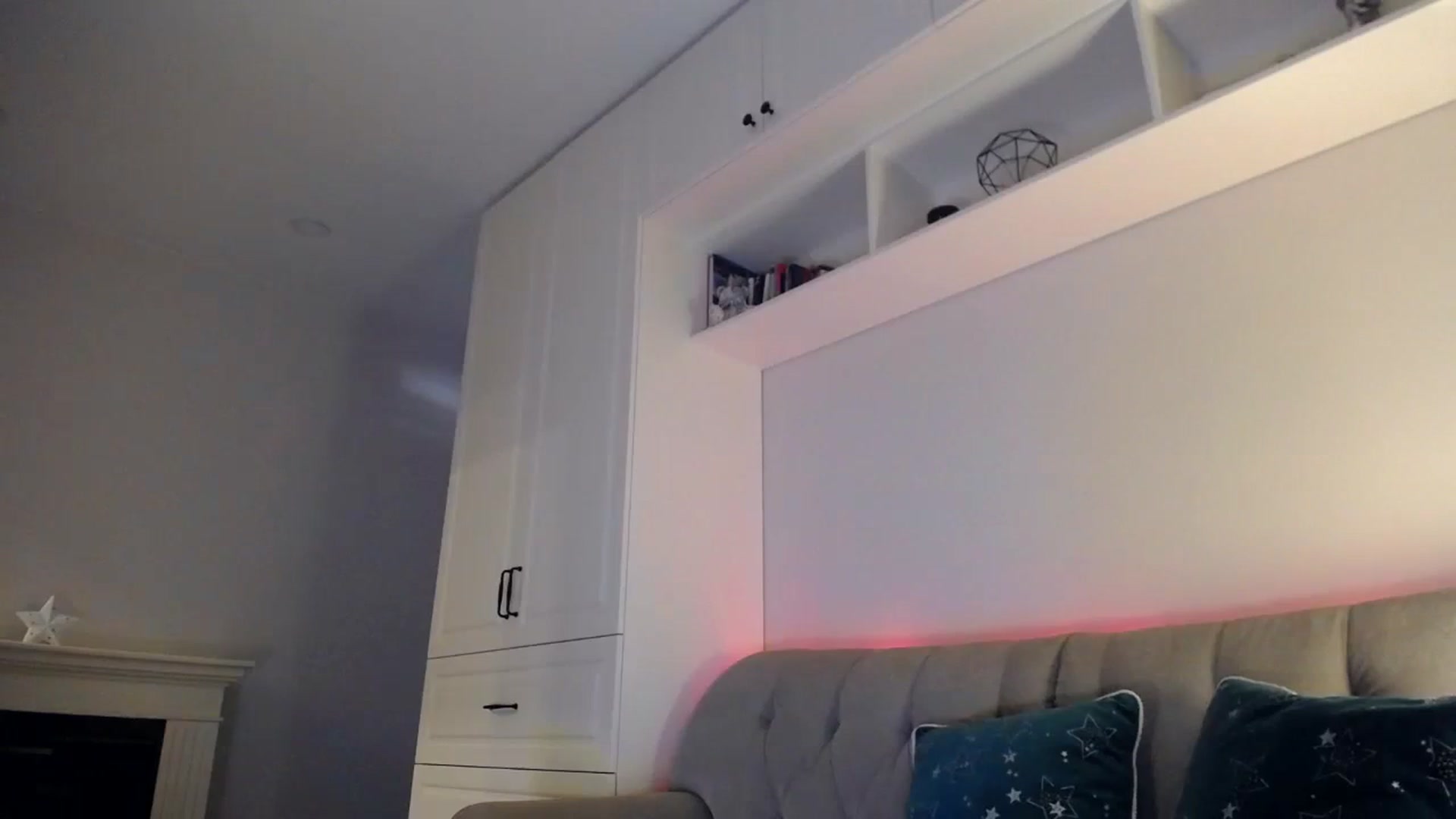 Gallery image thumbnail from Elysewine's myfreecams stream on, 02/04/2024, 07:02 image 9 of 20