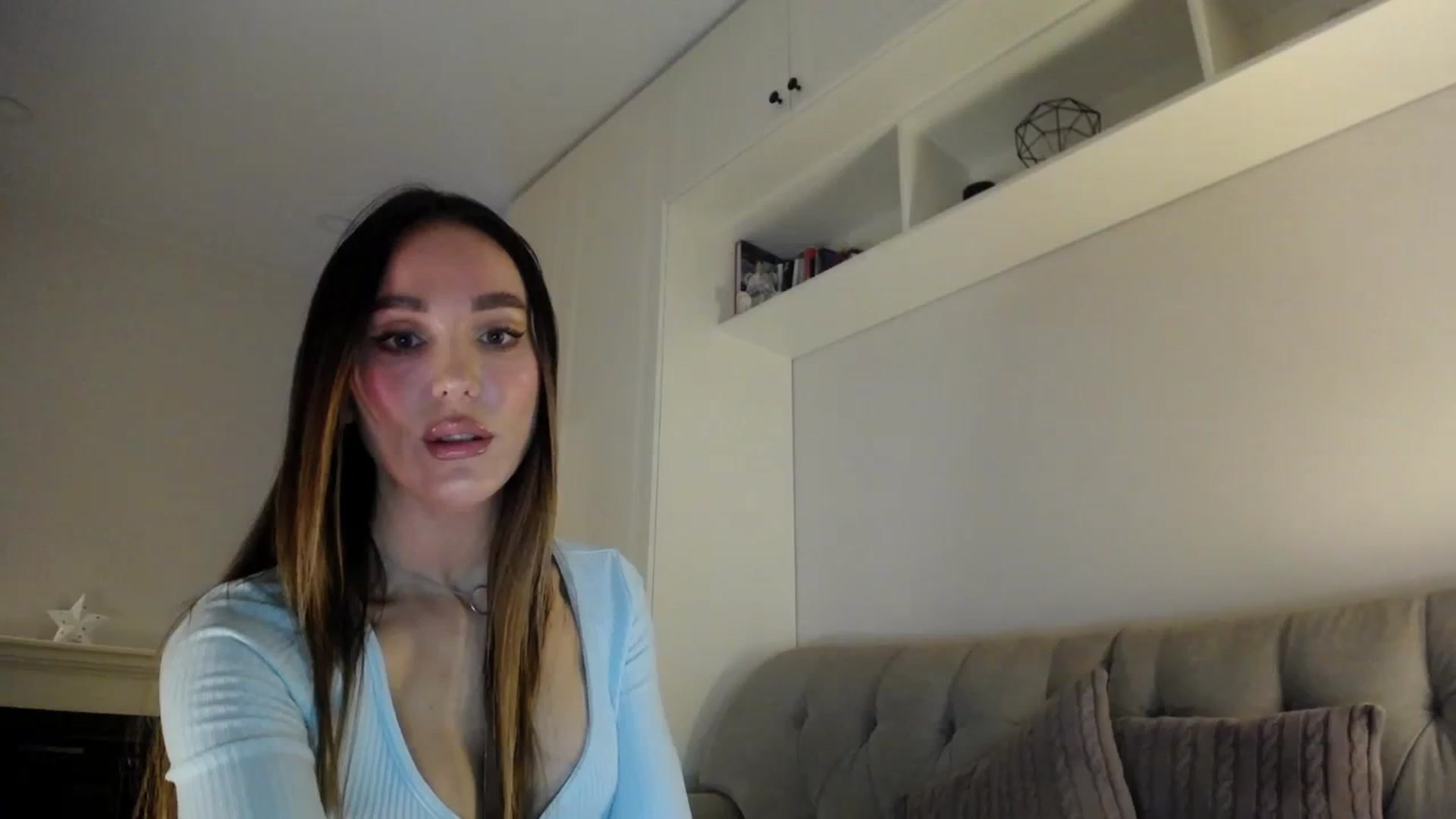 Gallery image thumbnail from Elysewine's myfreecams stream on, 02/11/2024, 07:09 image 10 of 20
