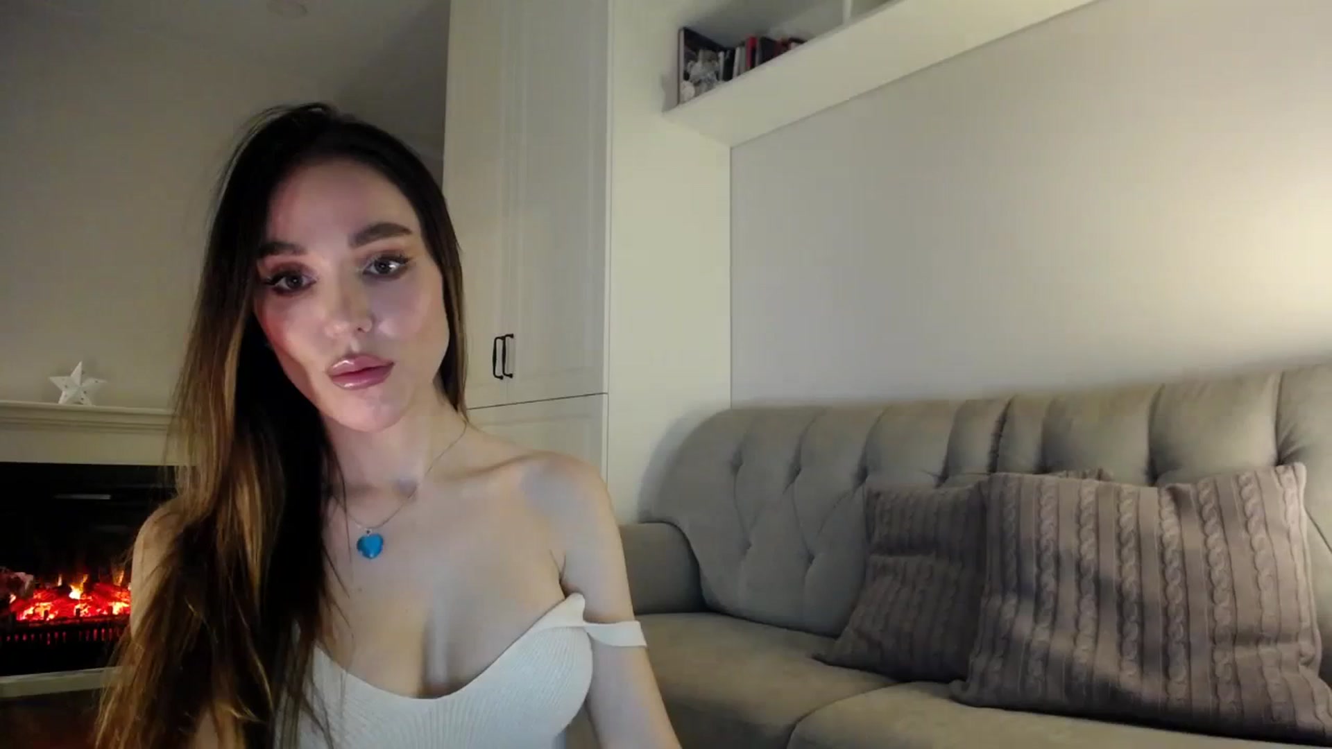 Gallery image thumbnail from Elysewine's myfreecams stream on, 02/17/2024, 06:32 image 8 of 20