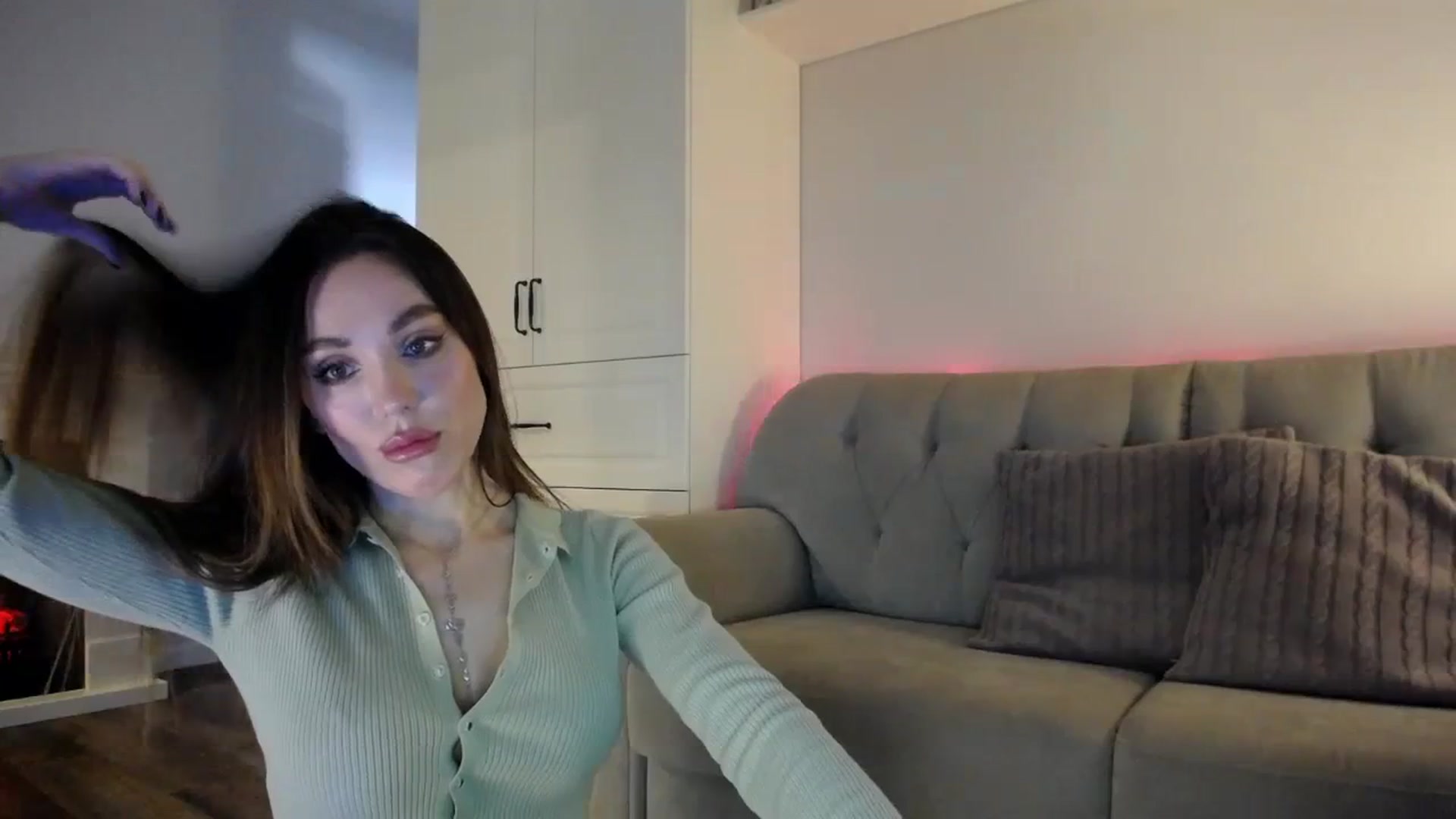 Gallery image thumbnail from Elysewine's myfreecams stream on, 02/25/2024, 07:12 image 6 of 20