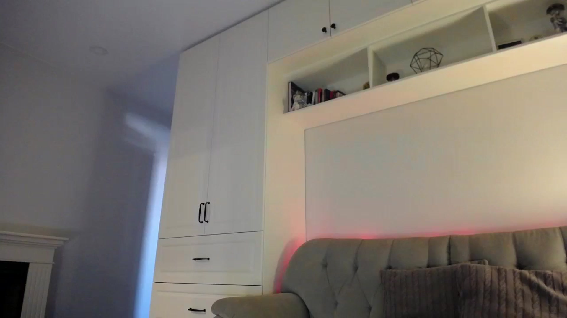 Gallery image thumbnail from Elysewine's myfreecams stream on, 02/25/2024, 07:12 image 15 of 20
