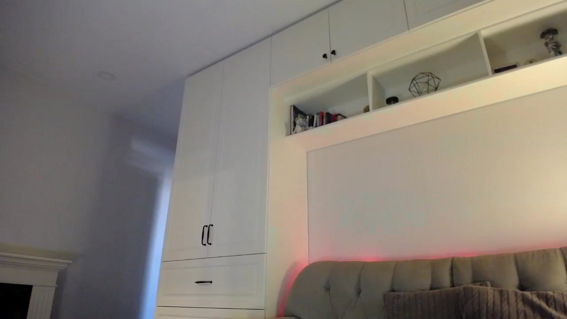 Gallery image thumbnail from Elysewine's myfreecams stream on, 02/25/2024, 07:12 image 19 of 20