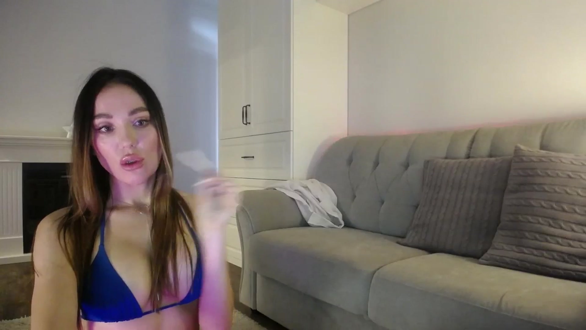 Gallery image thumbnail from Elysewine's myfreecams stream on, 03/02/2024, 06:18 image 6 of 20