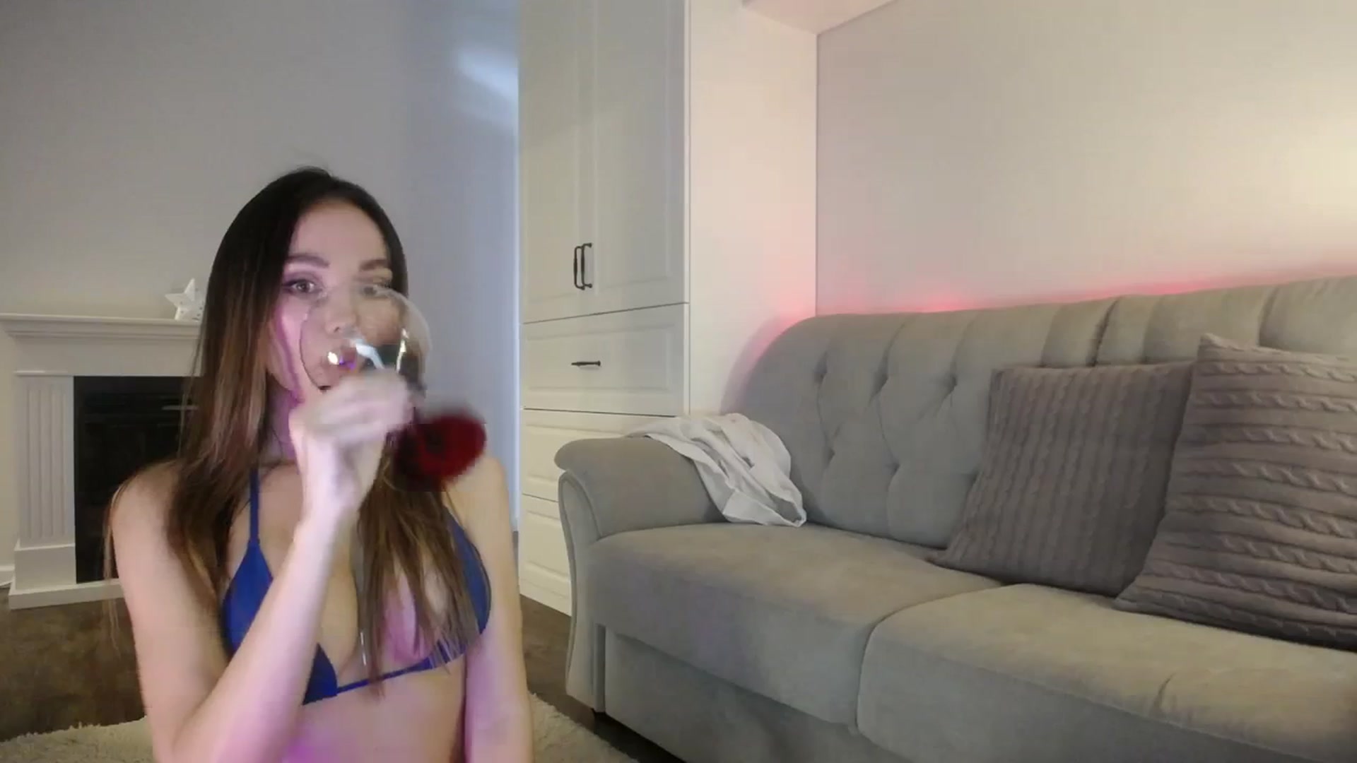 Gallery image thumbnail from Elysewine's myfreecams stream on, 03/02/2024, 06:18 image 7 of 20