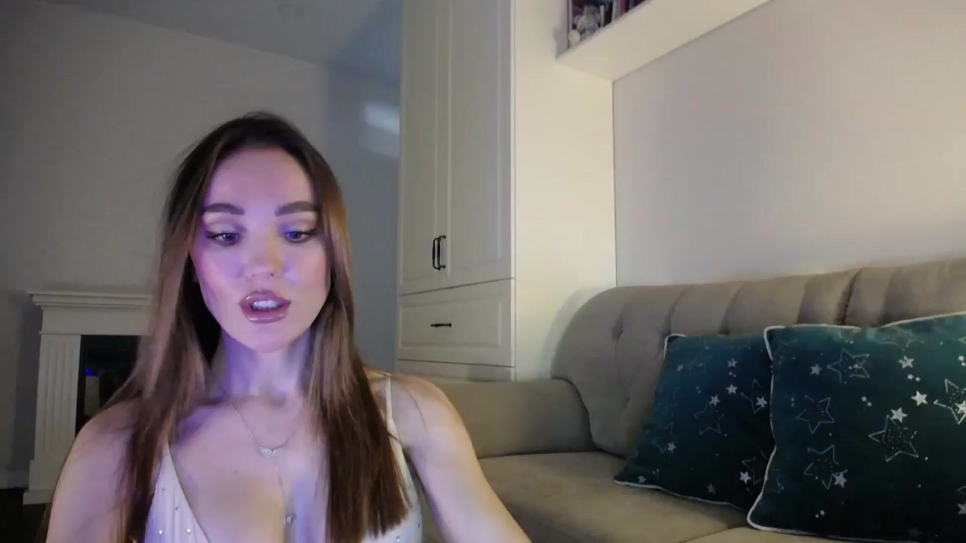 Gallery image thumbnail from Elysewine's myfreecams stream on, 03/09/2024, 06:06 image 1 of 20