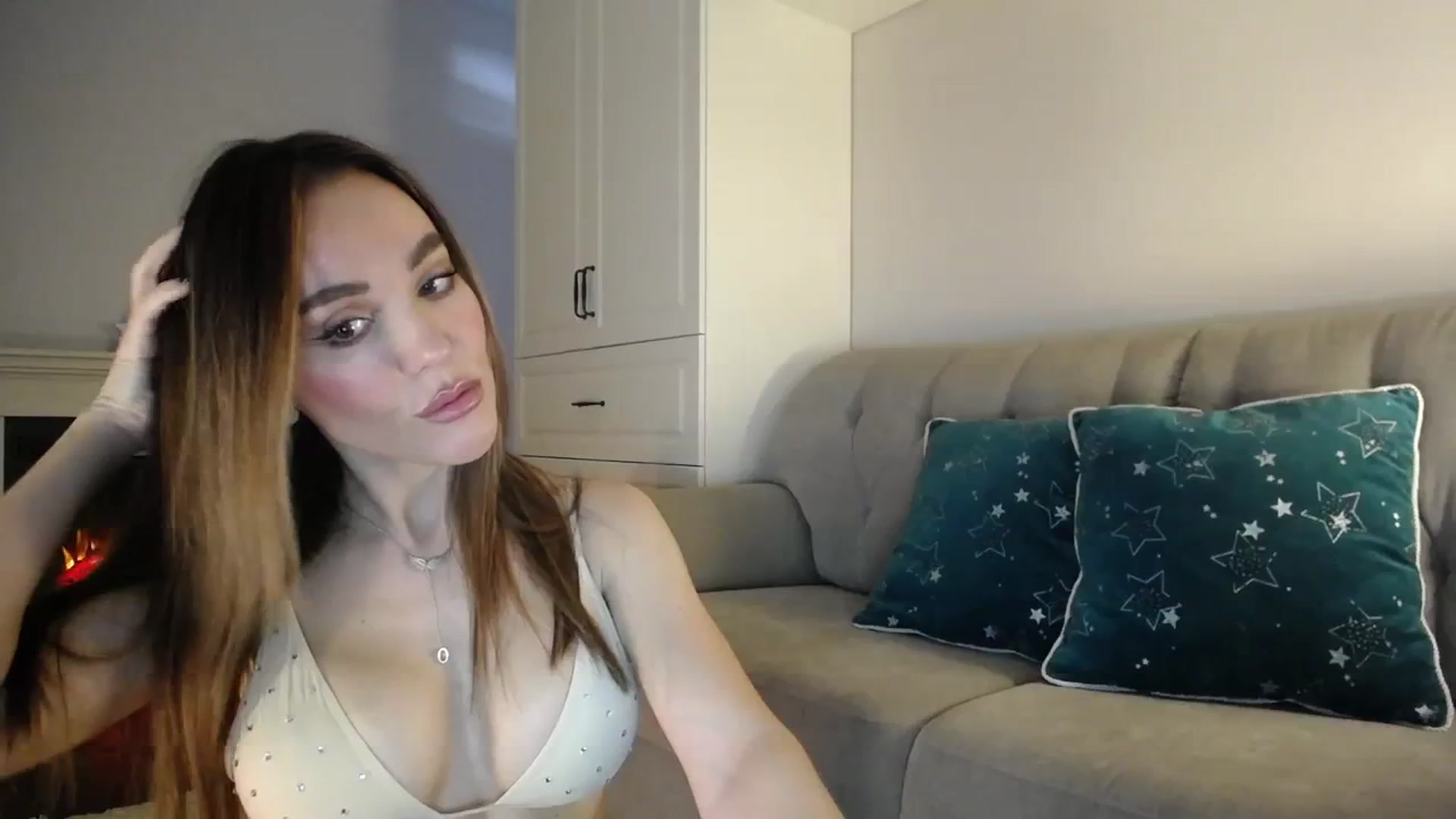 Gallery image thumbnail from Elysewine's myfreecams stream on, 03/09/2024, 06:06 image 10 of 20