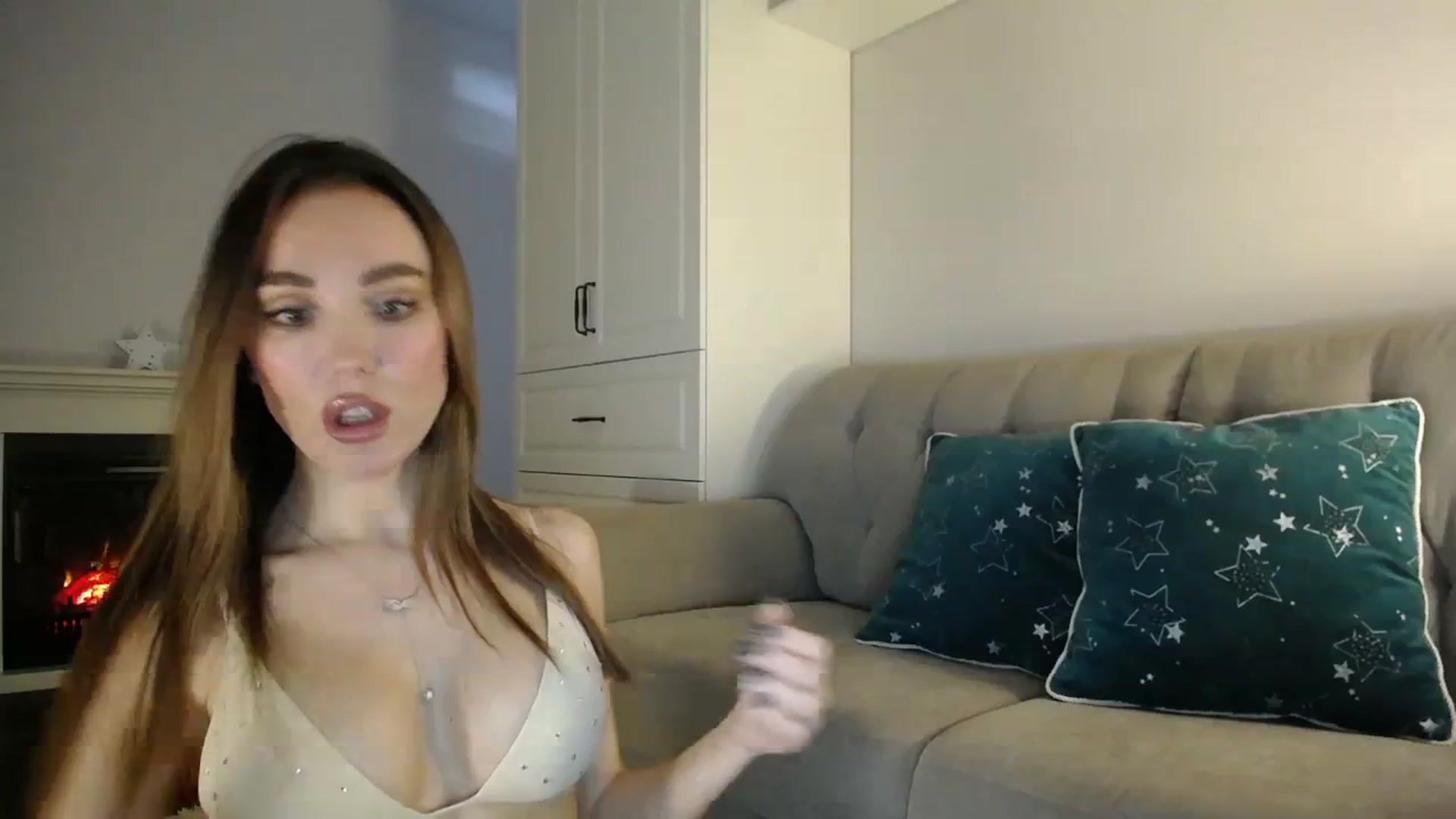 Gallery image thumbnail from Elysewine's myfreecams stream on, 03/09/2024, 06:06 image 4 of 20
