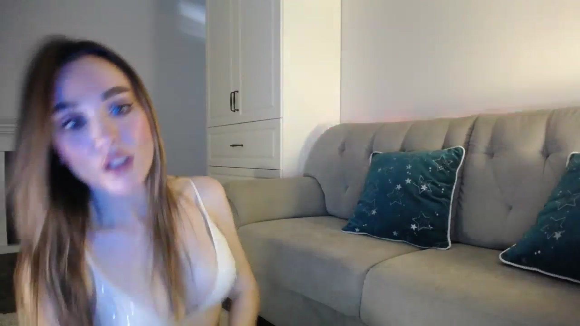 Gallery image thumbnail from Elysewine's myfreecams stream on, 03/09/2024, 07:18 image 5 of 20