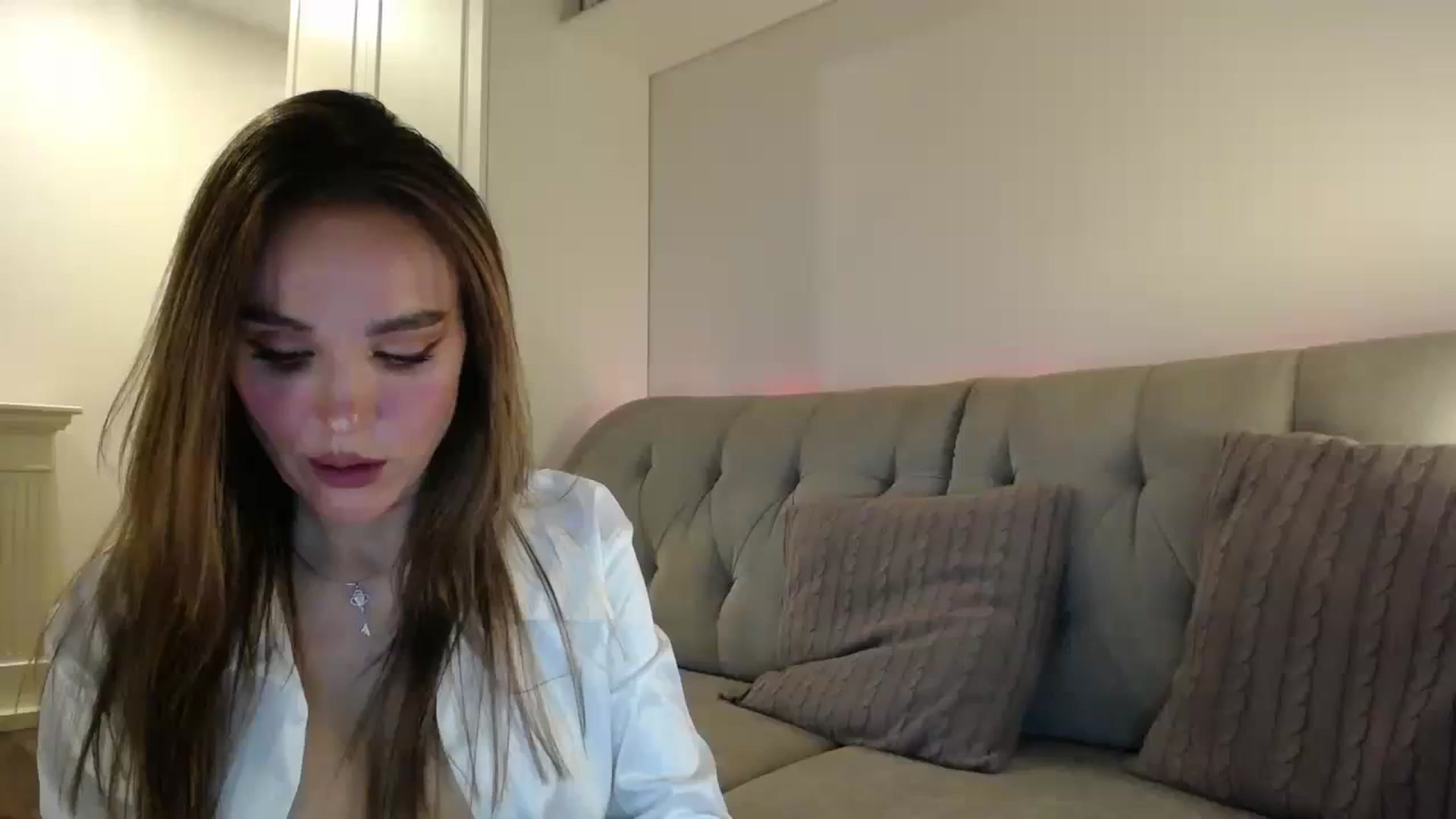 Gallery image thumbnail from Elysewine's myfreecams stream on, 03/10/2024, 06:09 image 20 of 20