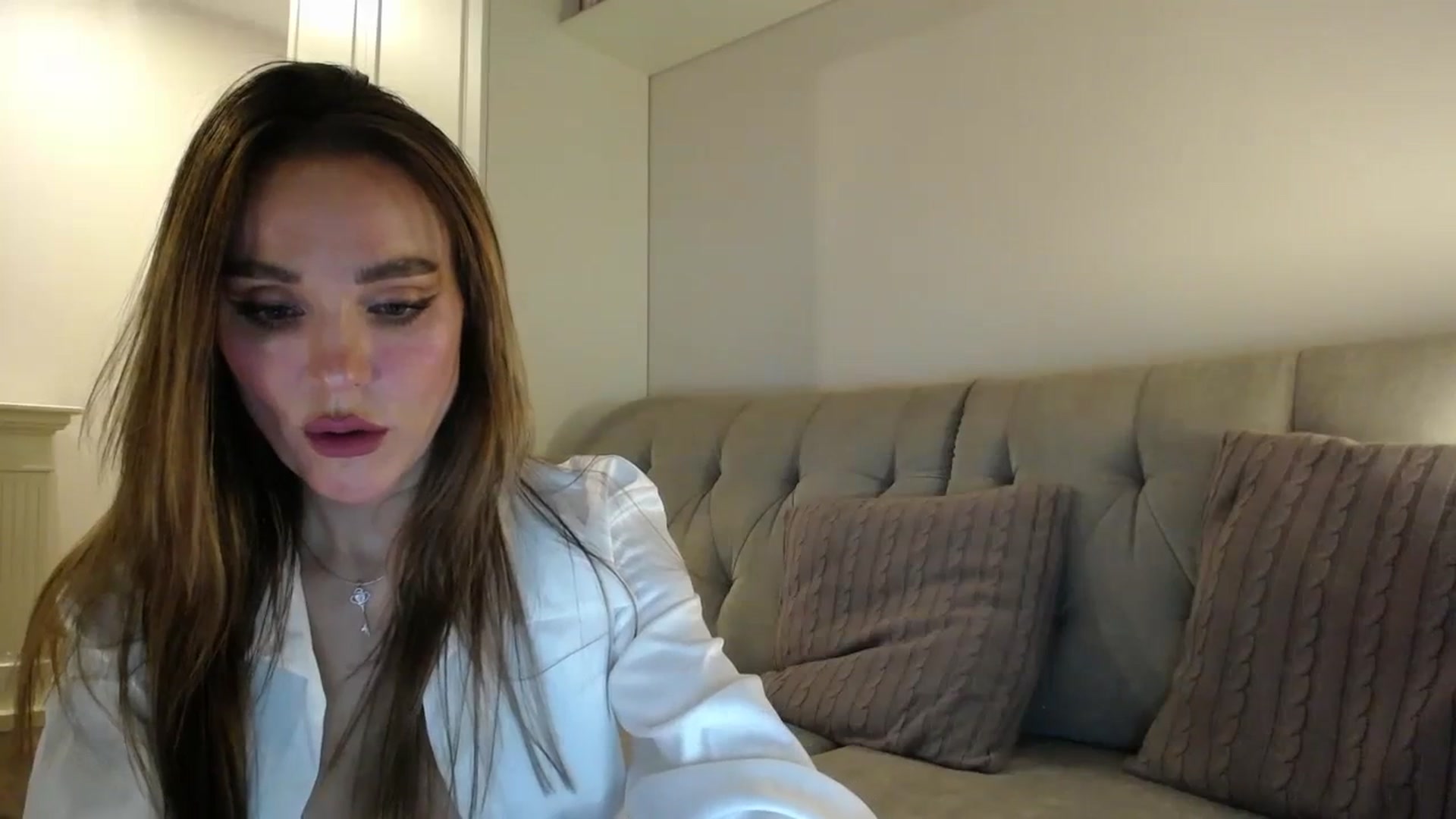 Gallery image thumbnail from Elysewine's myfreecams stream on, 03/10/2024, 06:09 image 19 of 20