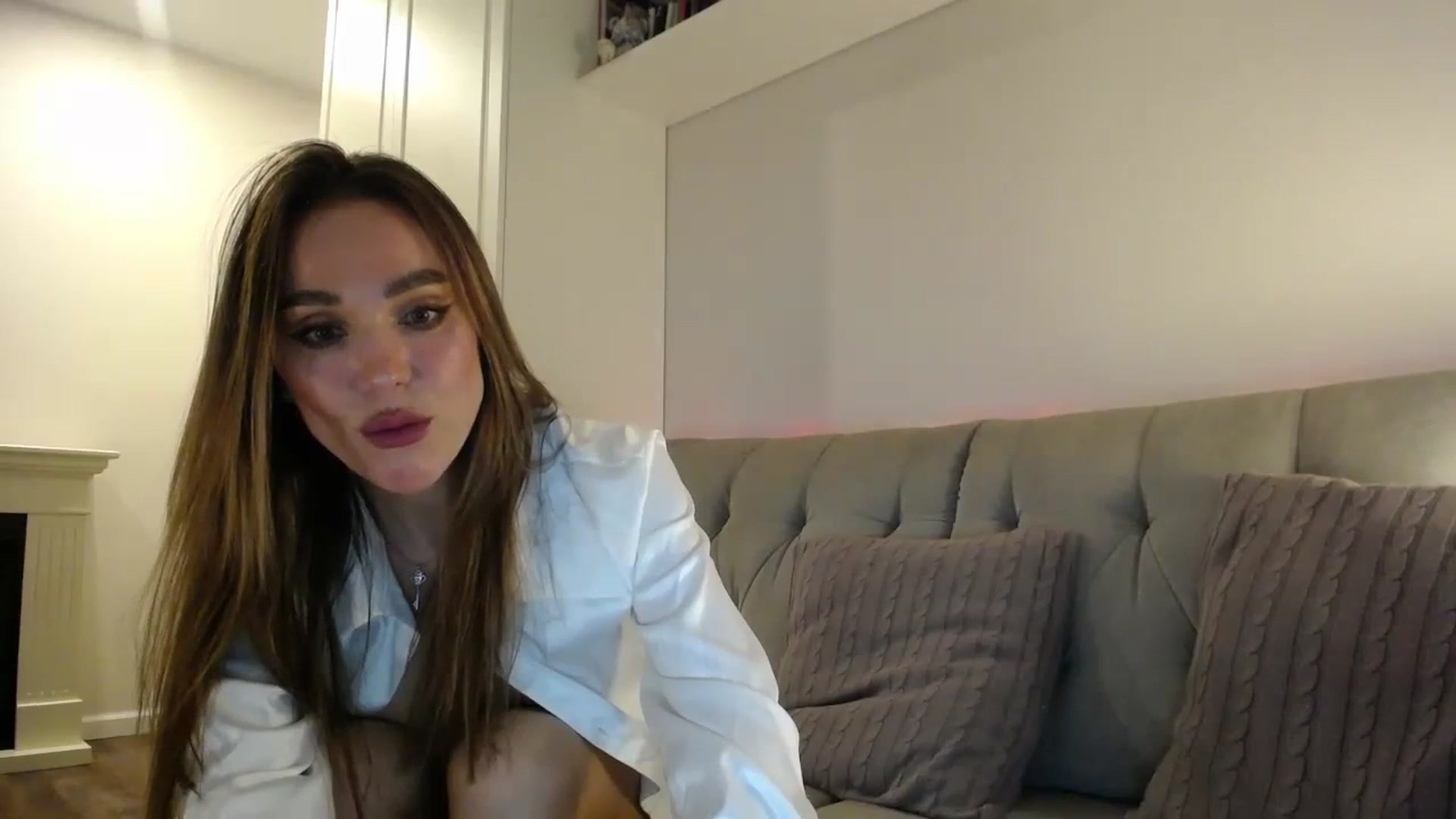 Gallery image thumbnail from Elysewine's myfreecams stream on, 03/10/2024, 06:09 image 3 of 20