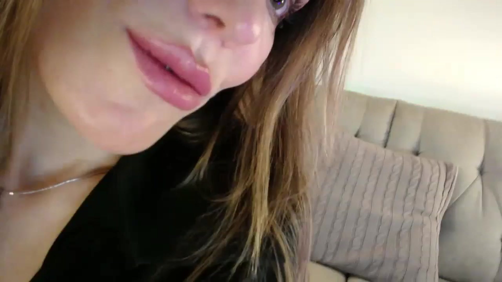 Gallery image thumbnail from Elysewine's myfreecams stream on, 03/23/2024, 05:03 image 12 of 20