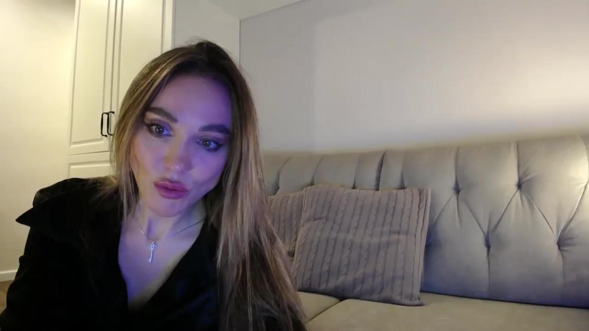 Gallery image thumbnail from Elysewine's myfreecams stream on, 03/23/2024, 05:03 image 2 of 20