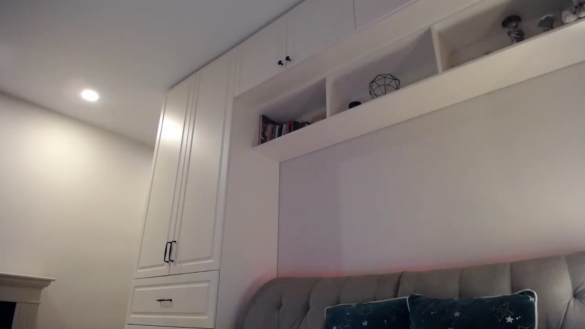 Gallery image thumbnail from Elysewine's myfreecams stream on, 04/14/2024, 05:44 image 18 of 20