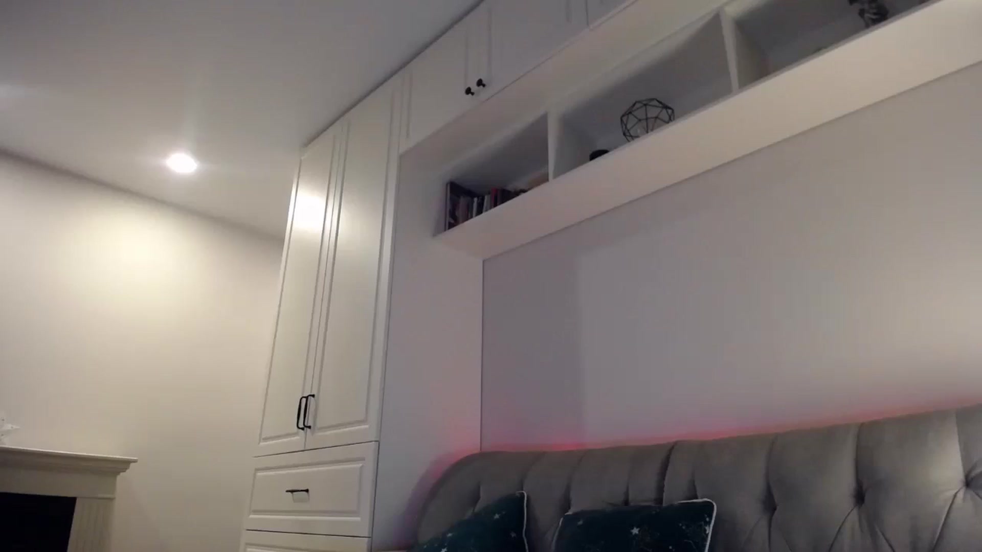 Gallery image thumbnail from Elysewine's myfreecams stream on, 04/27/2024, 06:21 image 1 of 20