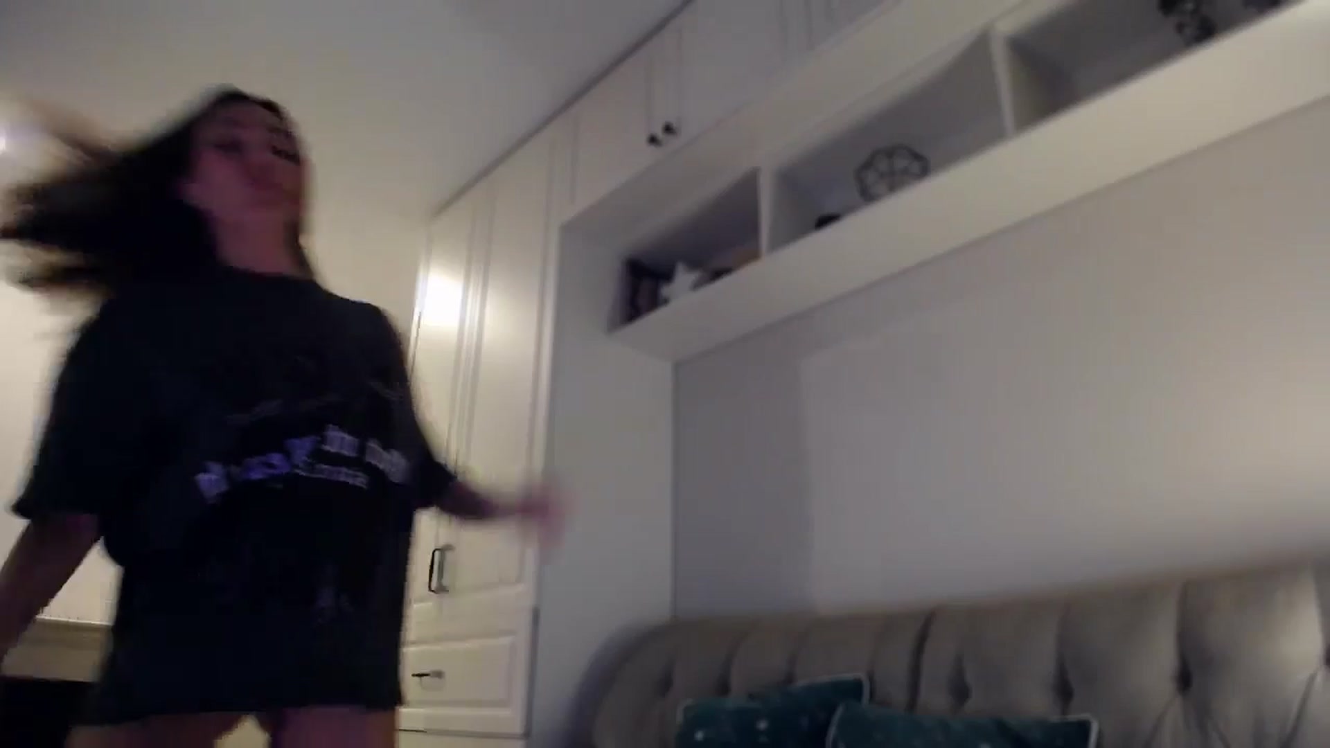 Gallery image thumbnail from Elysewine's myfreecams stream on, 05/04/2024, 04:37 image 5 of 20