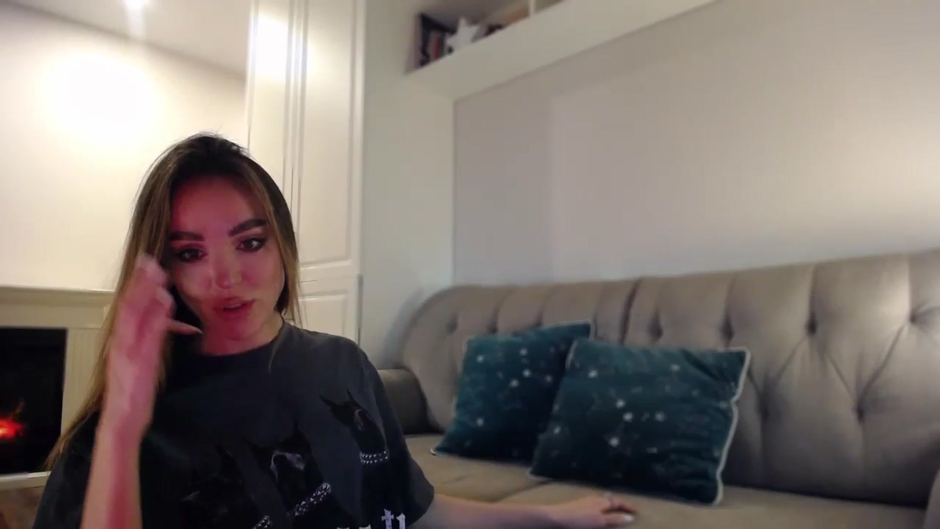 Gallery image thumbnail from Elysewine's myfreecams stream on, 05/04/2024, 04:37 image 9 of 20