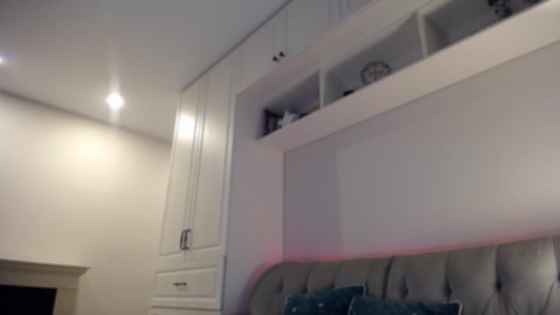 Gallery image thumbnail from Elysewine's myfreecams stream on, 05/04/2024, 04:37 image 4 of 20