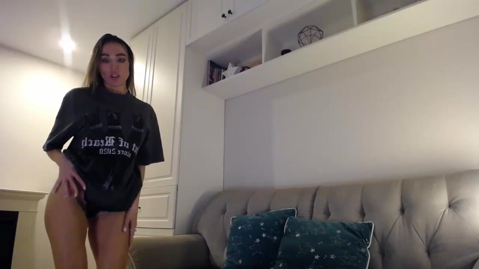 Gallery image thumbnail from Elysewine's myfreecams stream on, 05/04/2024, 04:58 image 9 of 20
