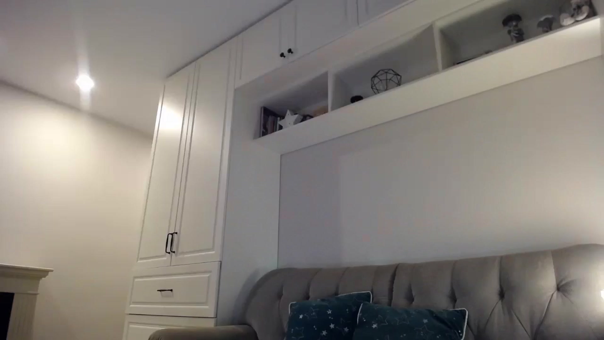 Gallery image thumbnail from Elysewine's myfreecams stream on, 05/04/2024, 05:18 image 6 of 20