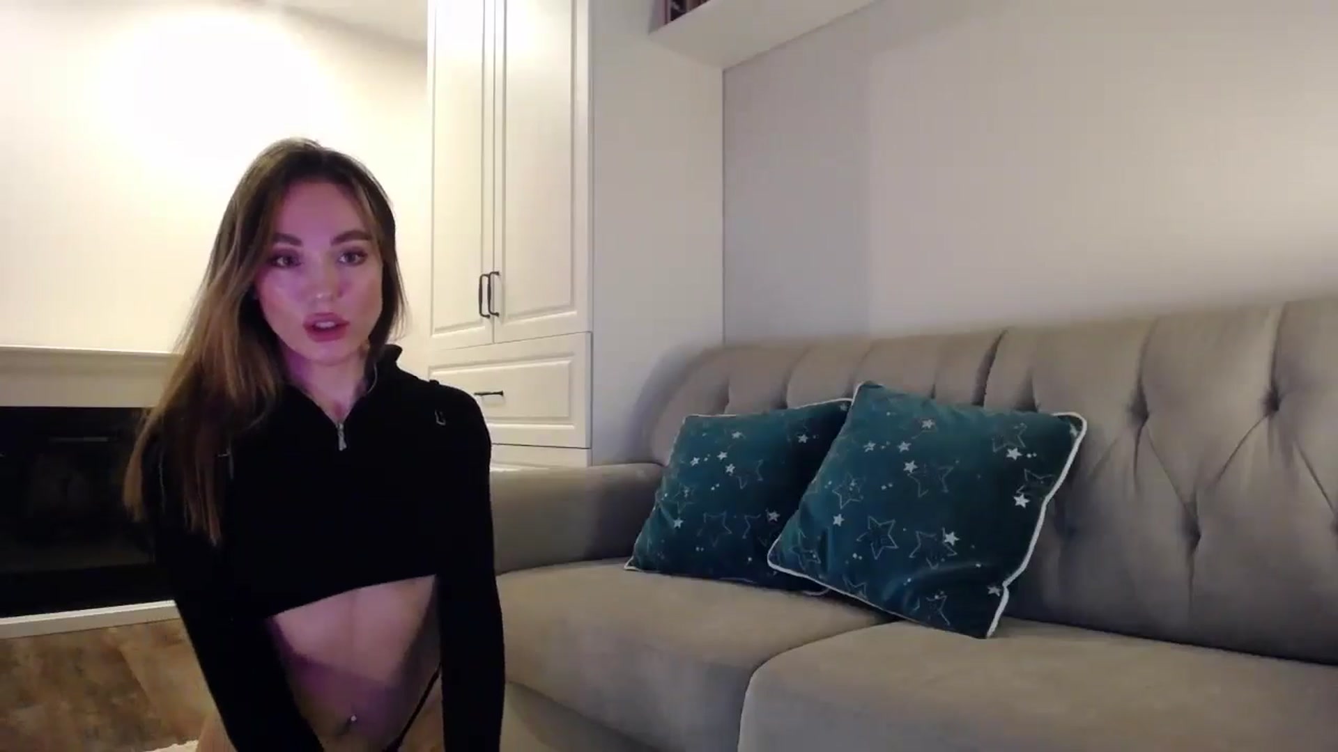 Gallery image thumbnail from Elysewine's myfreecams stream on, 05/05/2024, 03:58 image 3 of 20