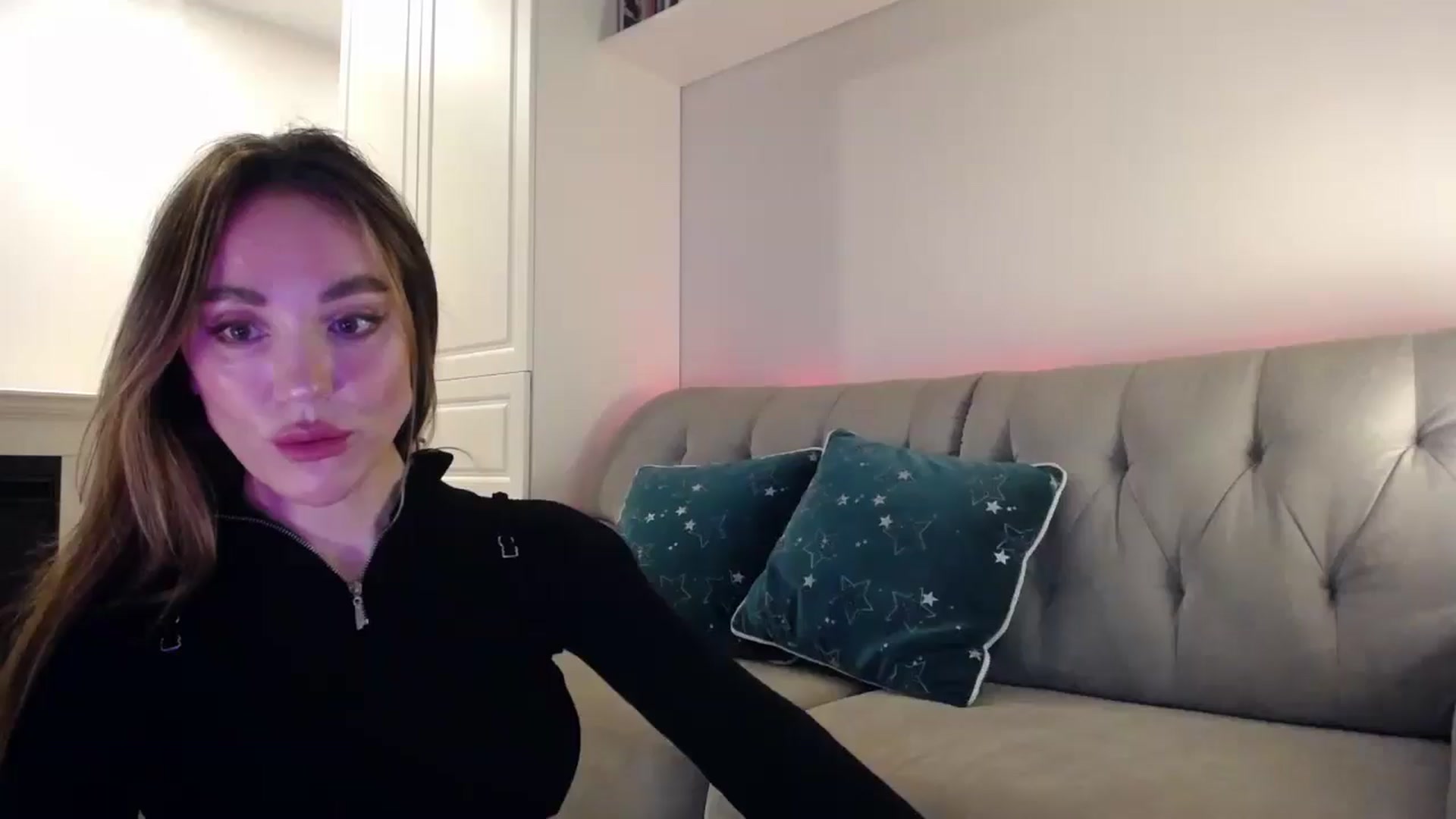 Gallery image thumbnail from Elysewine's myfreecams stream on, 05/05/2024, 03:58 image 14 of 20