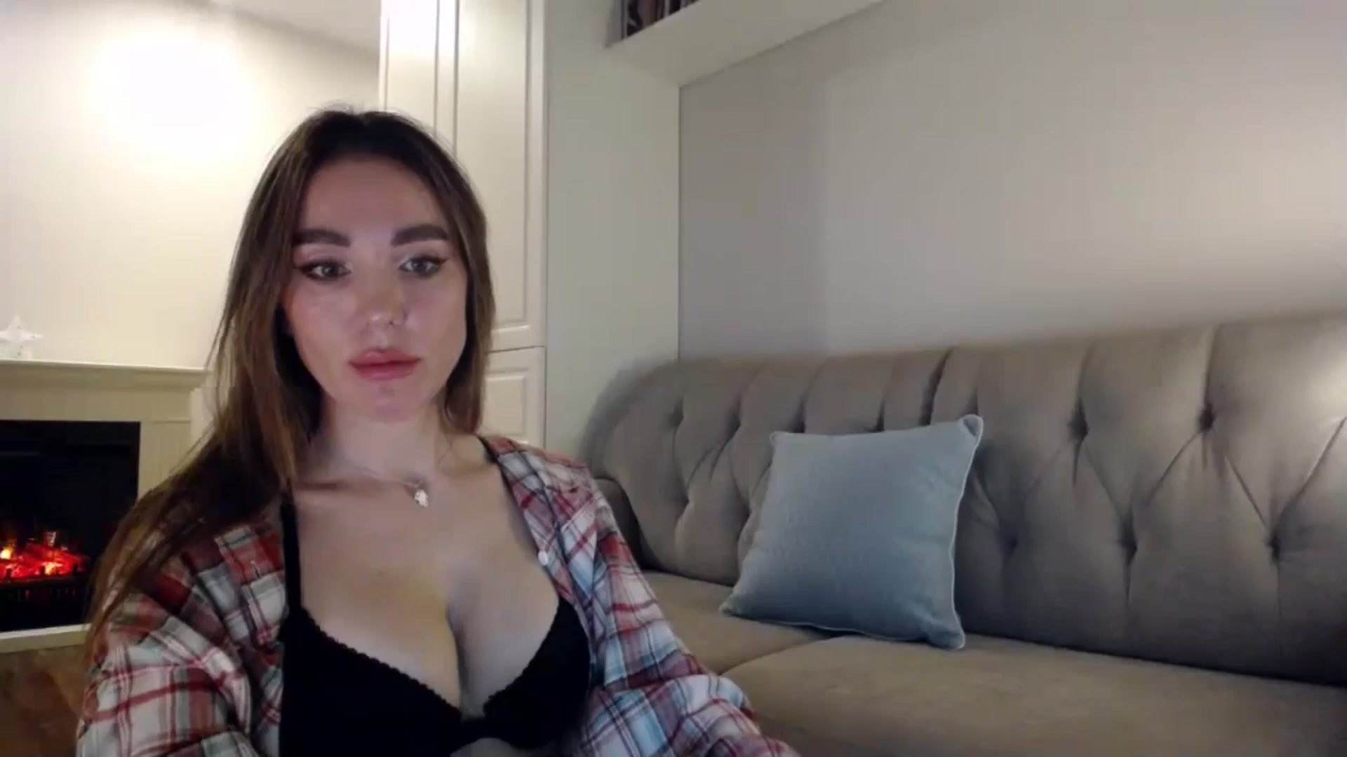 Gallery image thumbnail from Elysewine's myfreecams stream on, 05/18/2024, 05:42 image 3 of 20