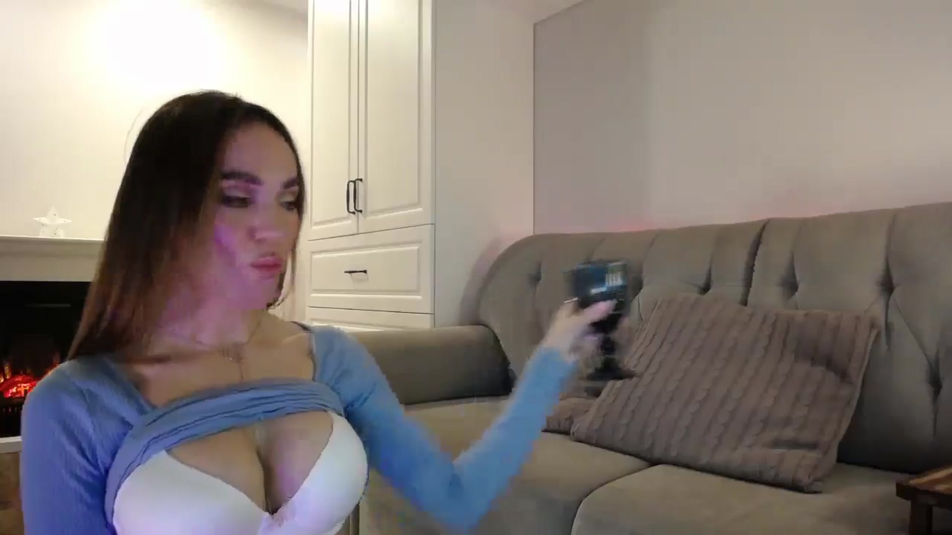 Gallery image thumbnail from Elysewine's myfreecams stream on, 05/25/2024, 05:39 image 16 of 20