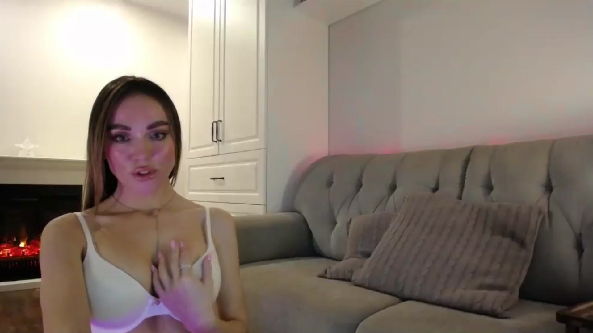 Gallery image thumbnail from Elysewine's myfreecams stream on, 05/25/2024, 06:02 image 20 of 20