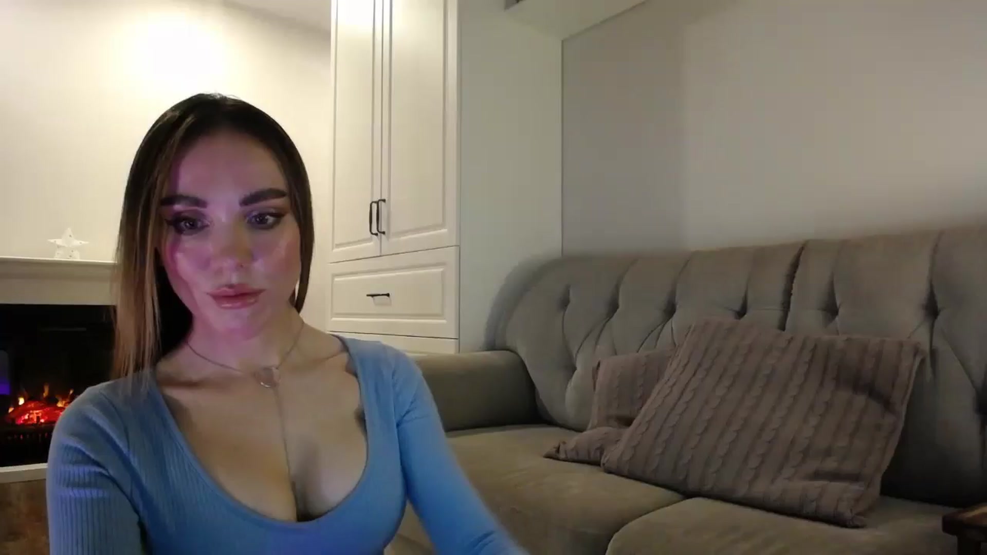Gallery image thumbnail from Elysewine's myfreecams stream on, 05/25/2024, 06:02 image 1 of 20