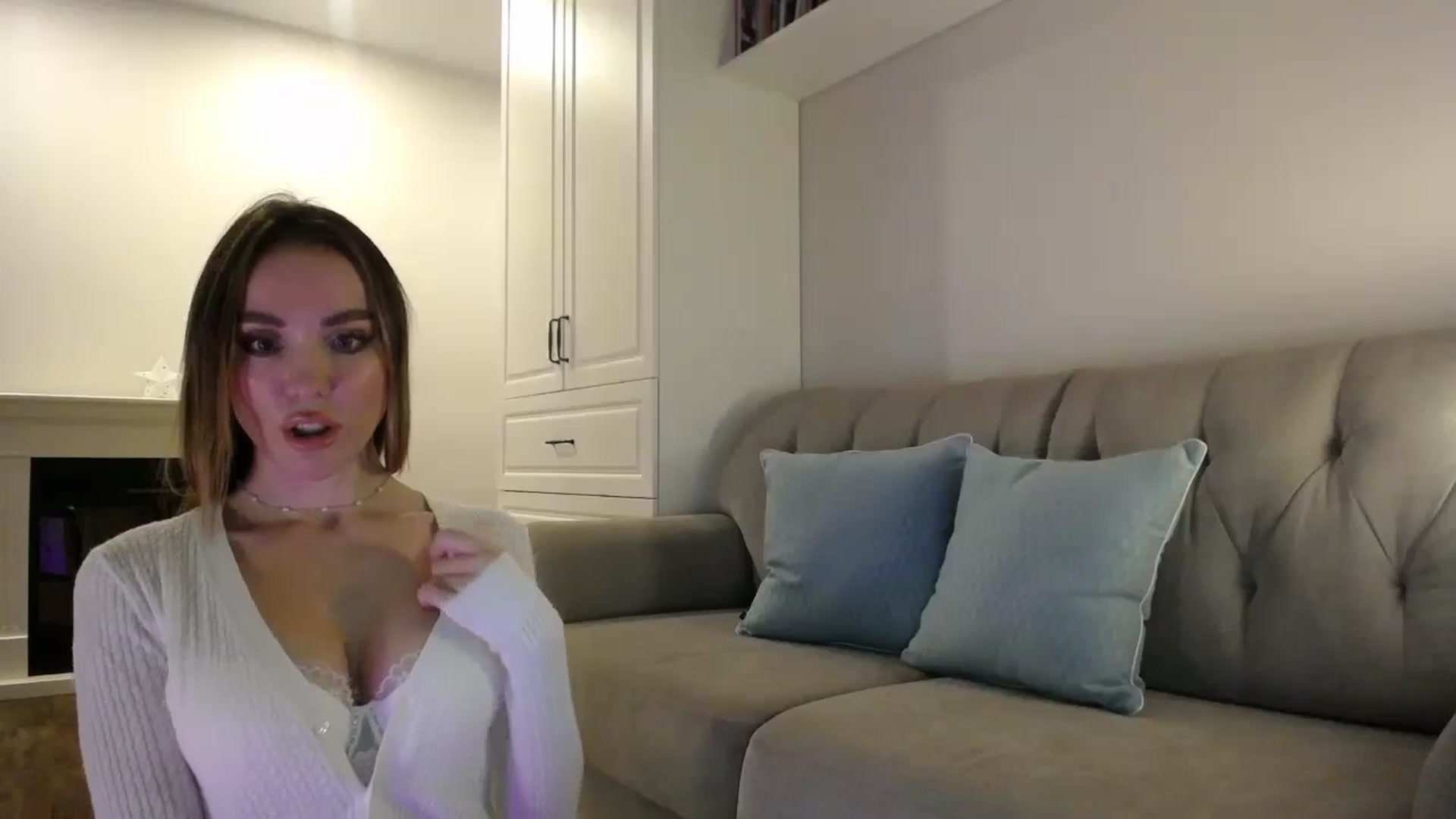 Gallery image thumbnail from Elysewine's myfreecams stream on, 05/27/2024, 04:52 image 7 of 20