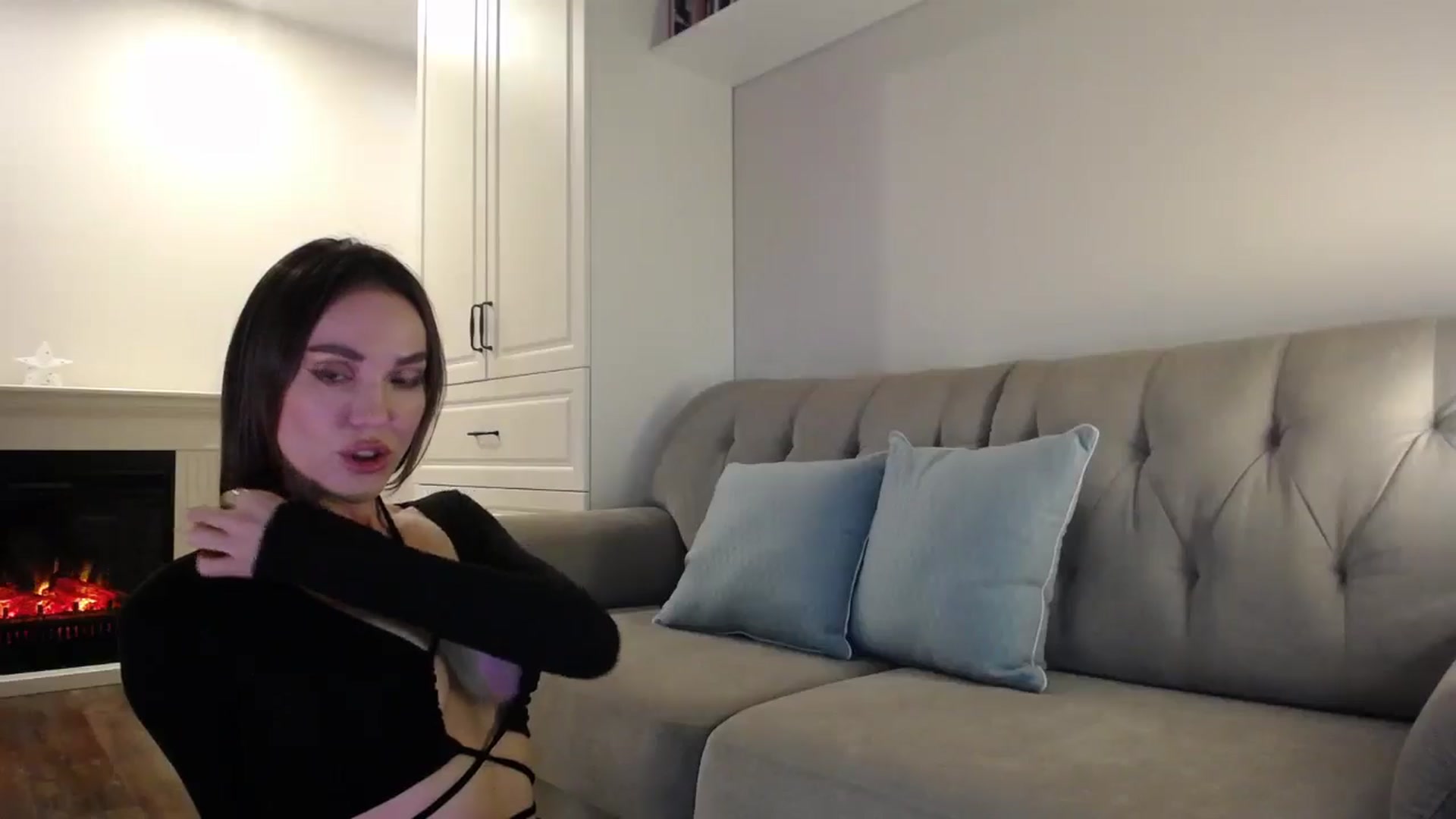 Gallery image thumbnail from Elysewine's myfreecams stream on, 06/01/2024, 05:30 image 11 of 20