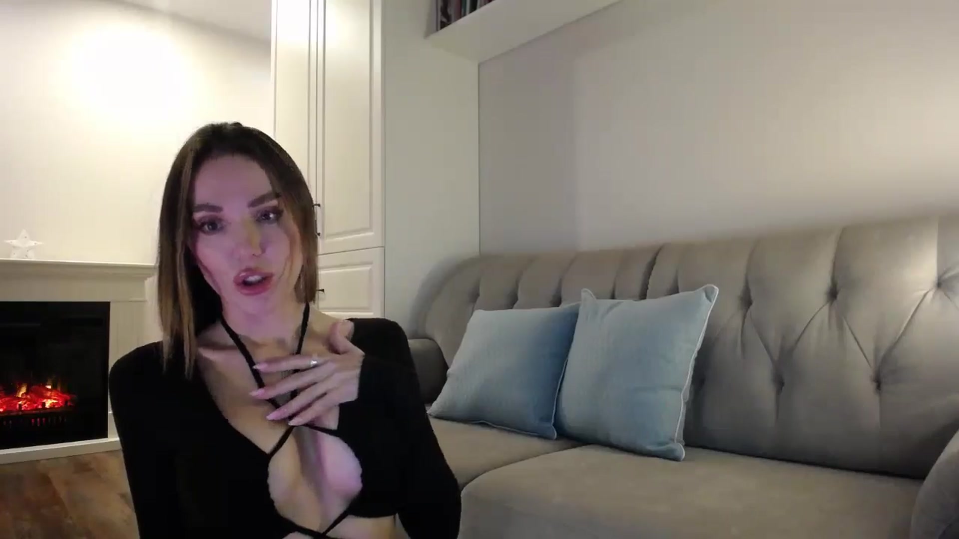Gallery image thumbnail from Elysewine's myfreecams stream on, 06/01/2024, 05:30 image 9 of 20