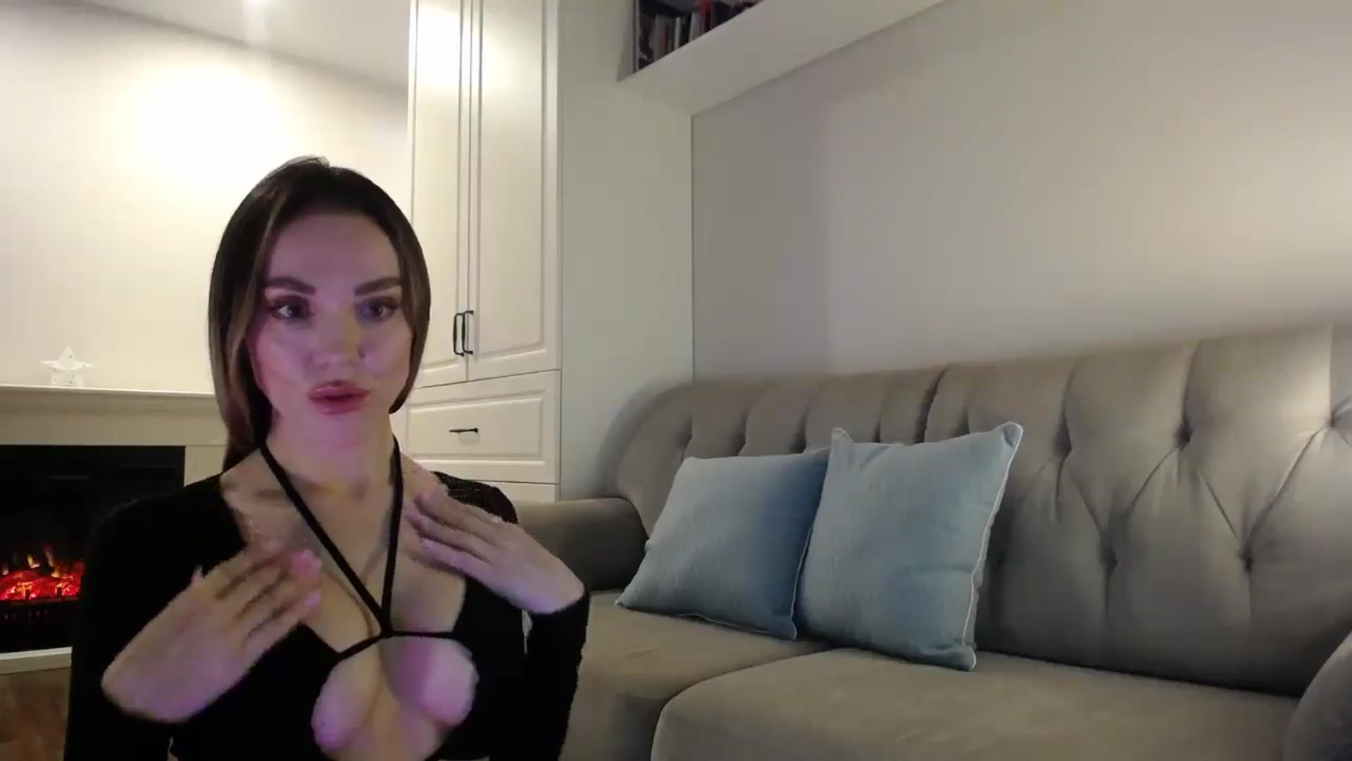 Gallery image thumbnail from Elysewine's myfreecams stream on, 06/01/2024, 06:21 image 14 of 20