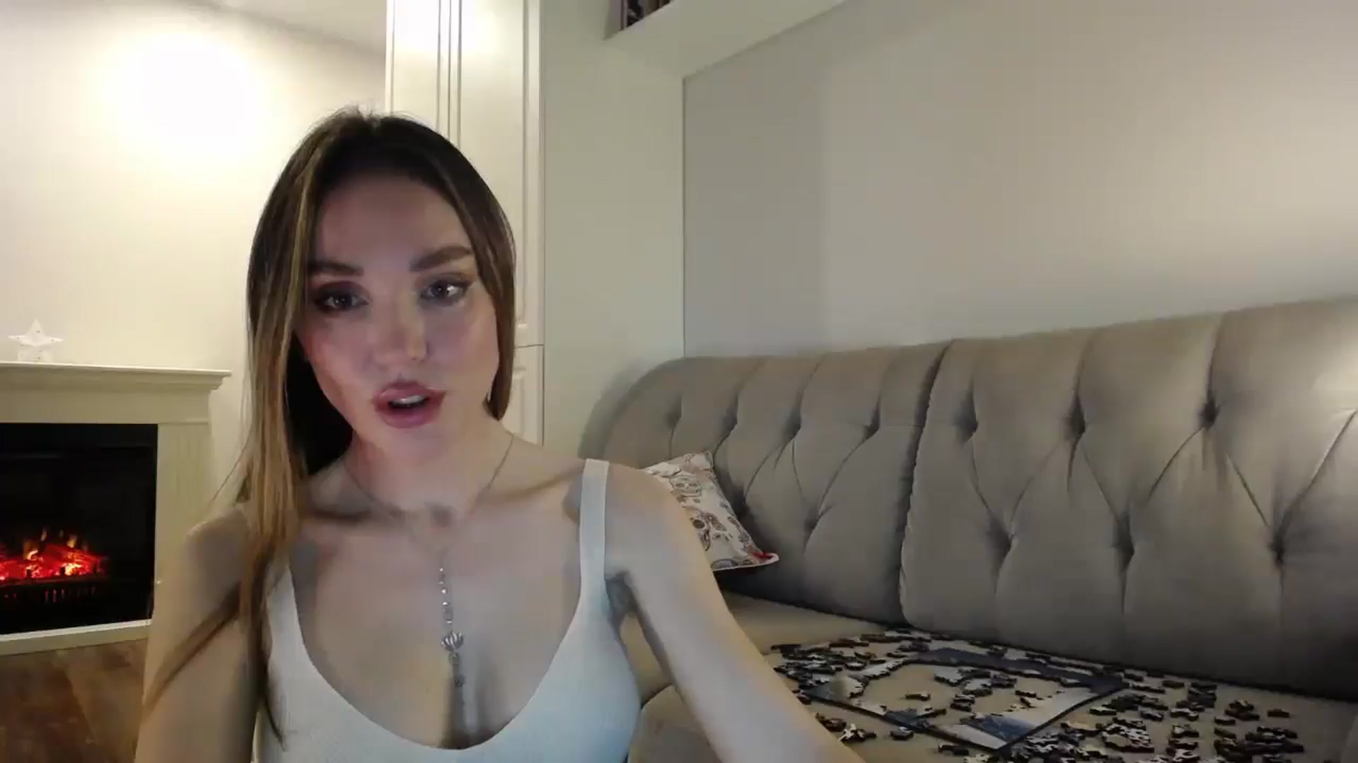Gallery image thumbnail from Elysewine's myfreecams stream on, 06/16/2024, 05:11 image 1 of 20
