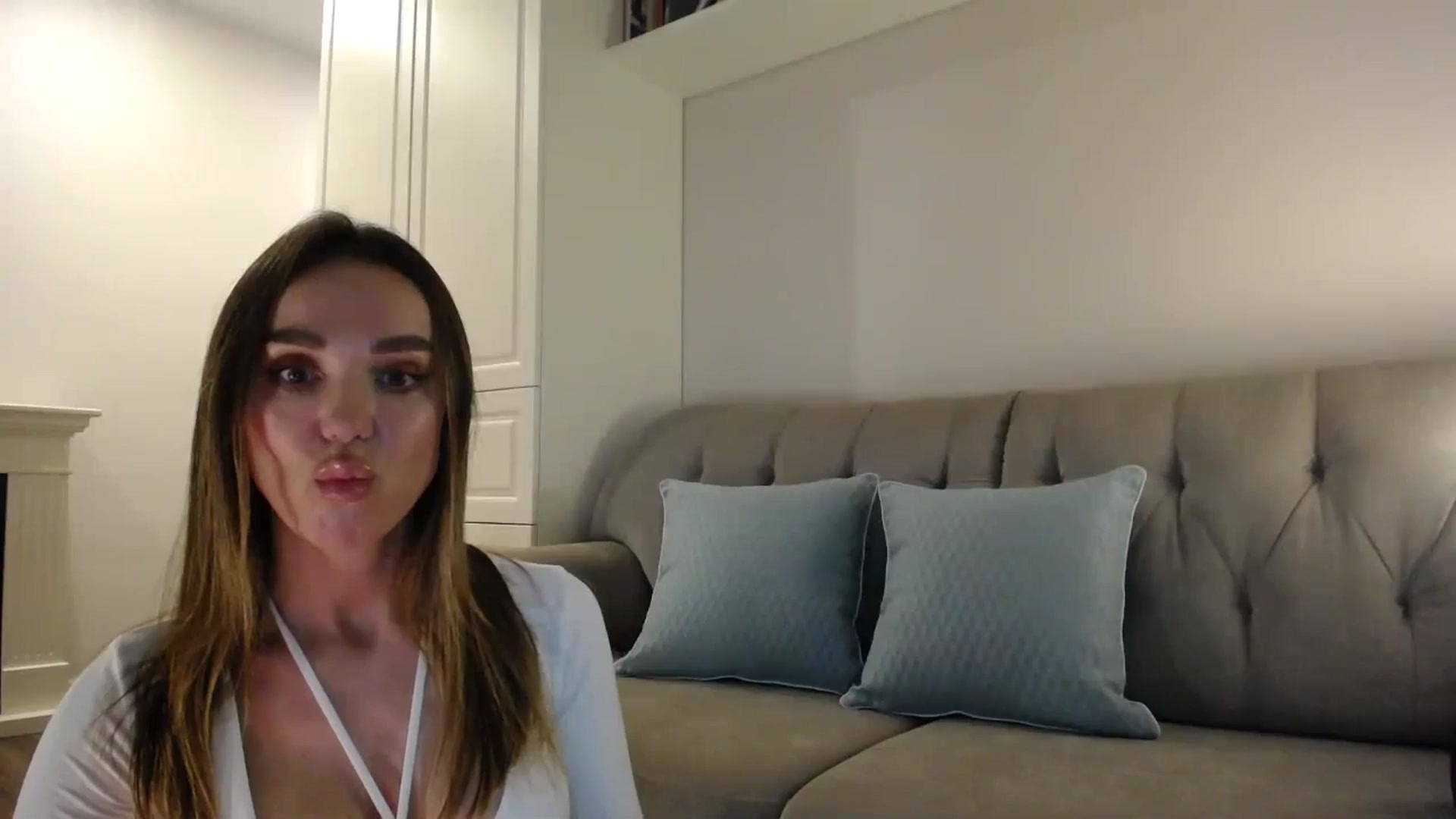 Gallery image thumbnail from Elysewine's myfreecams stream on, 07/06/2024, 04:43 image 20 of 20