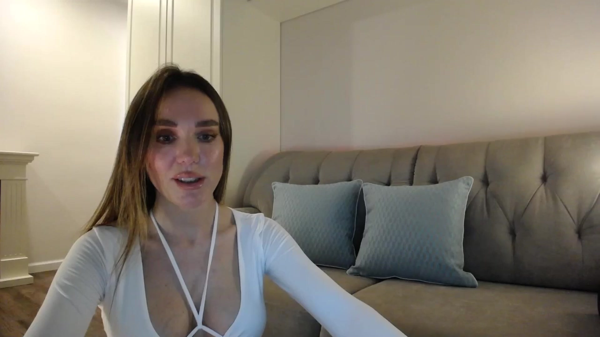 Gallery image thumbnail from Elysewine's myfreecams stream on, 07/06/2024, 04:43 image 13 of 20