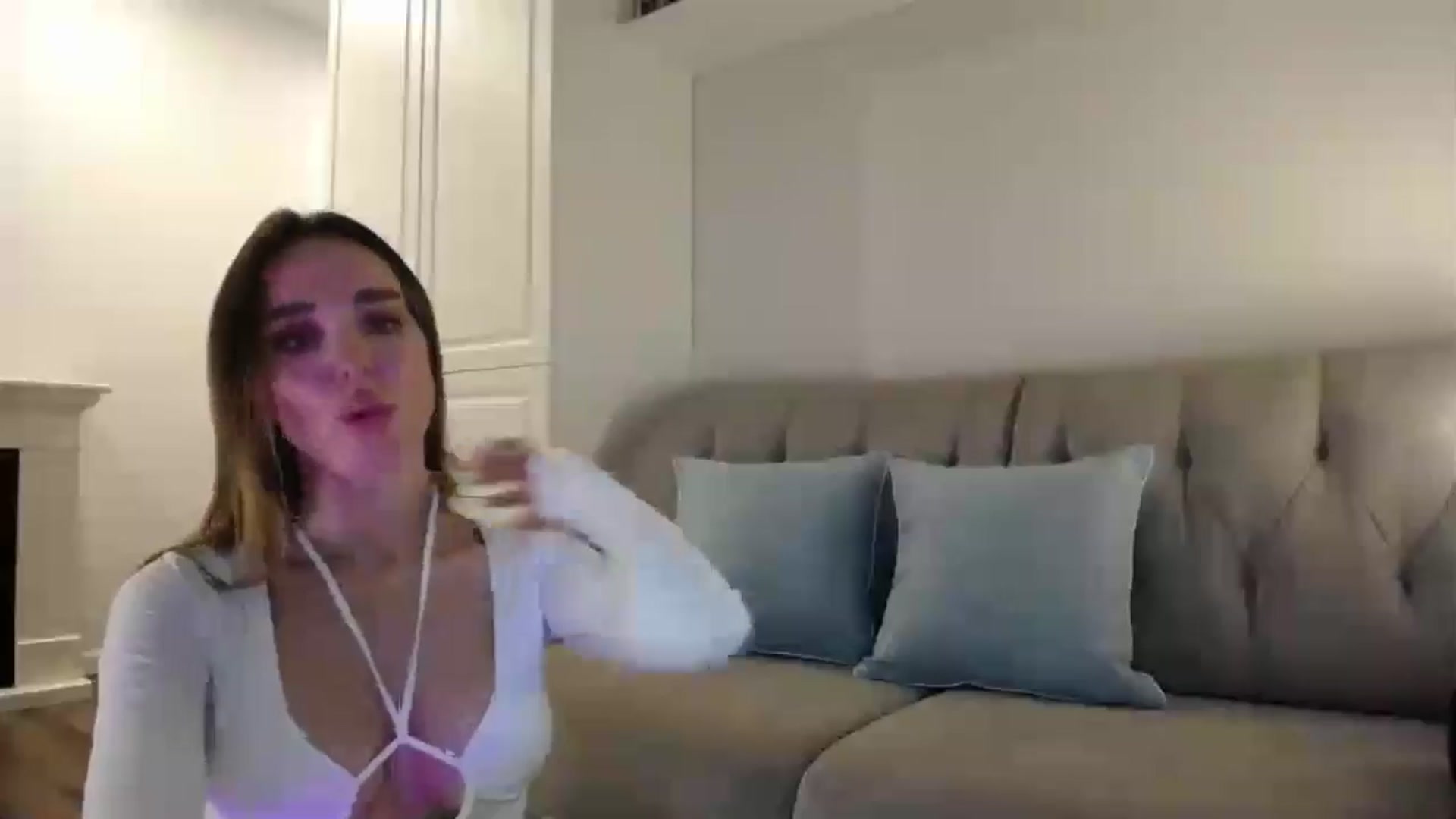 Gallery image thumbnail from Elysewine's myfreecams stream on, 07/06/2024, 05:22 image 15 of 20