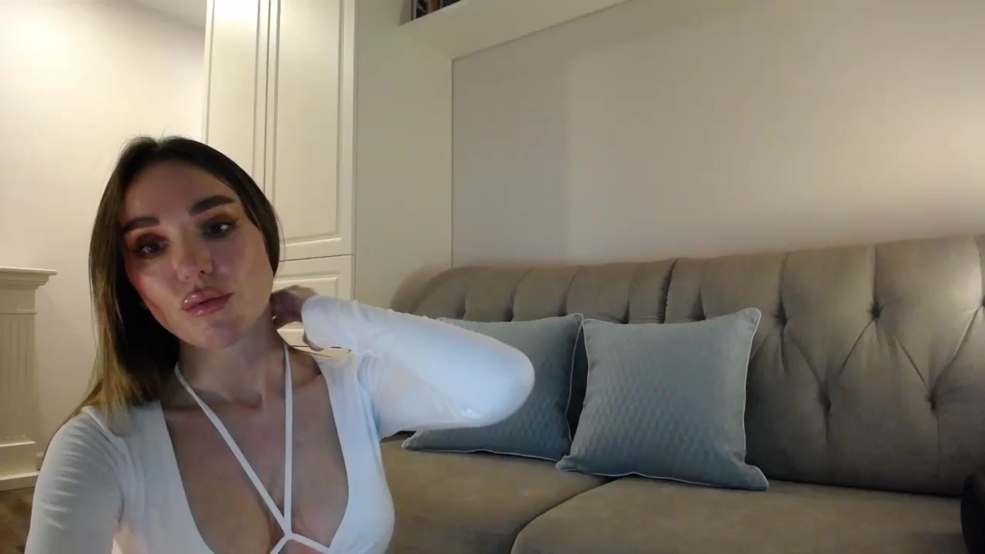 Gallery image thumbnail from Elysewine's myfreecams stream on, 07/06/2024, 05:22 image 1 of 20
