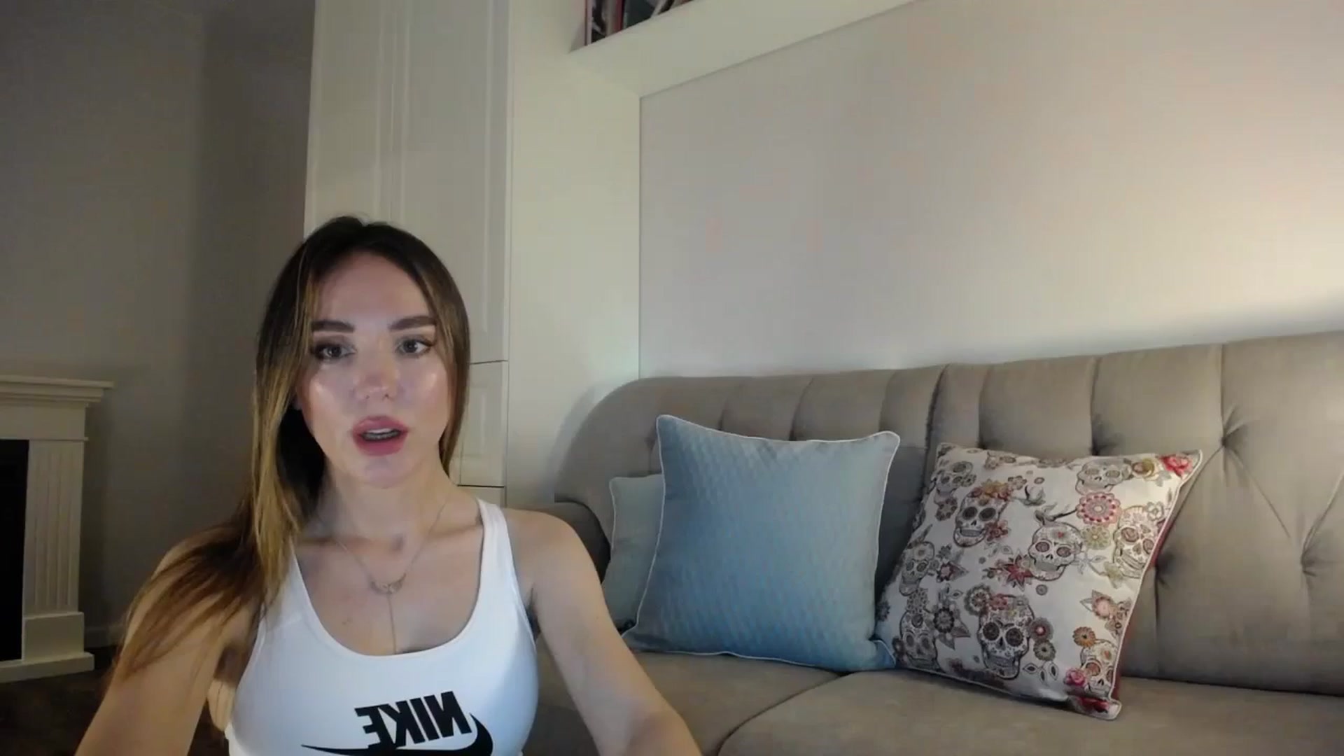 Gallery image thumbnail from Elysewine's myfreecams stream on, 07/07/2024, 03:02 image 1 of 20