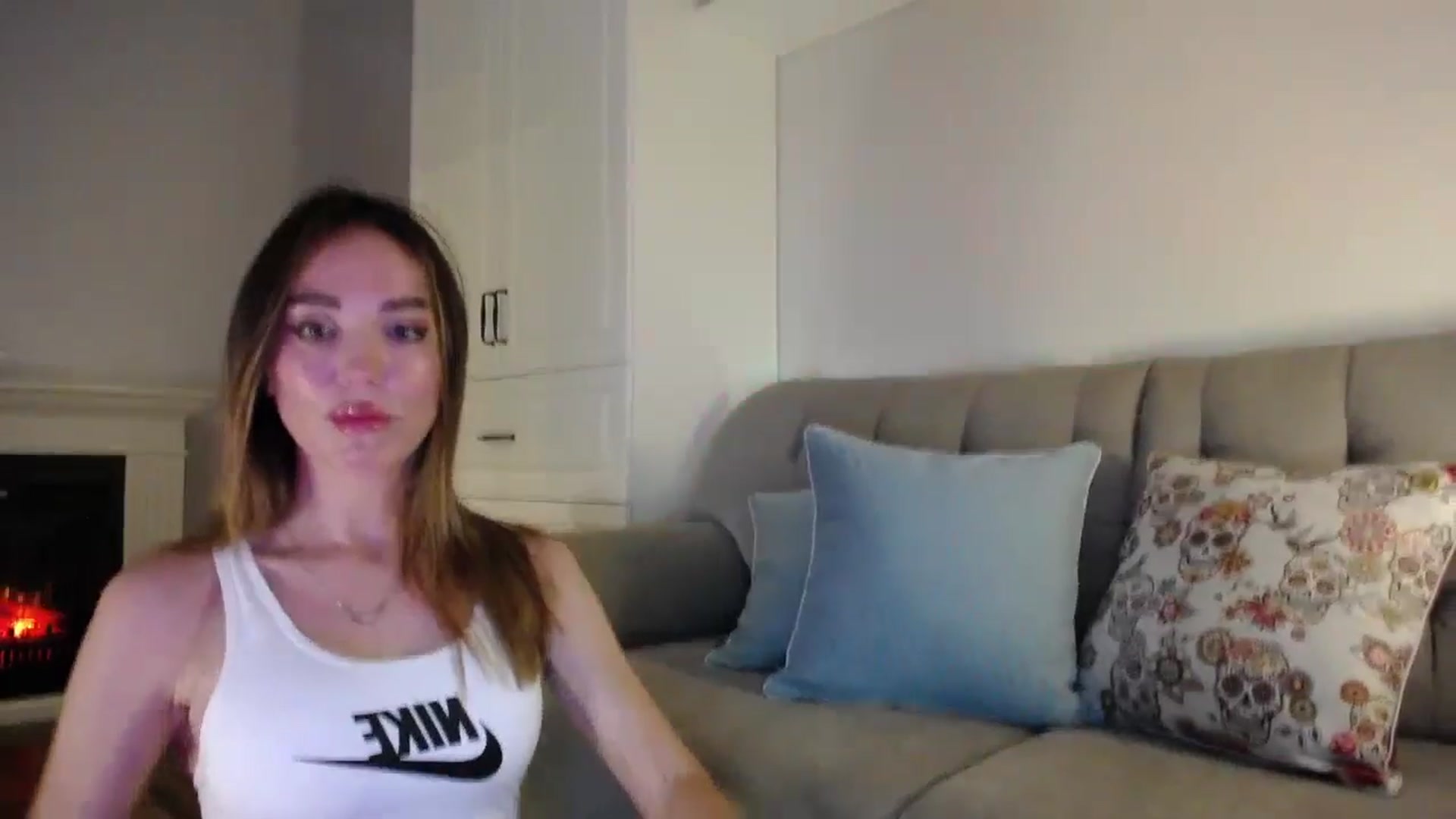 Gallery image thumbnail from Elysewine's myfreecams stream on, 07/07/2024, 03:02 image 7 of 20