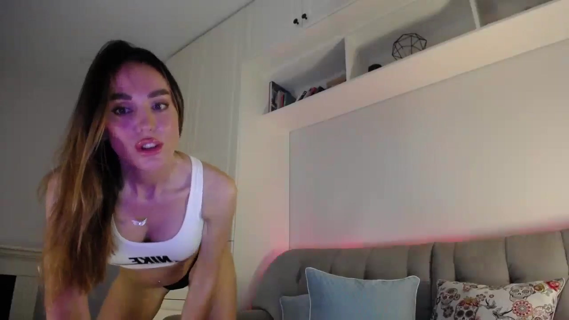 Gallery image thumbnail from Elysewine's myfreecams stream on, 07/07/2024, 03:02 image 12 of 20