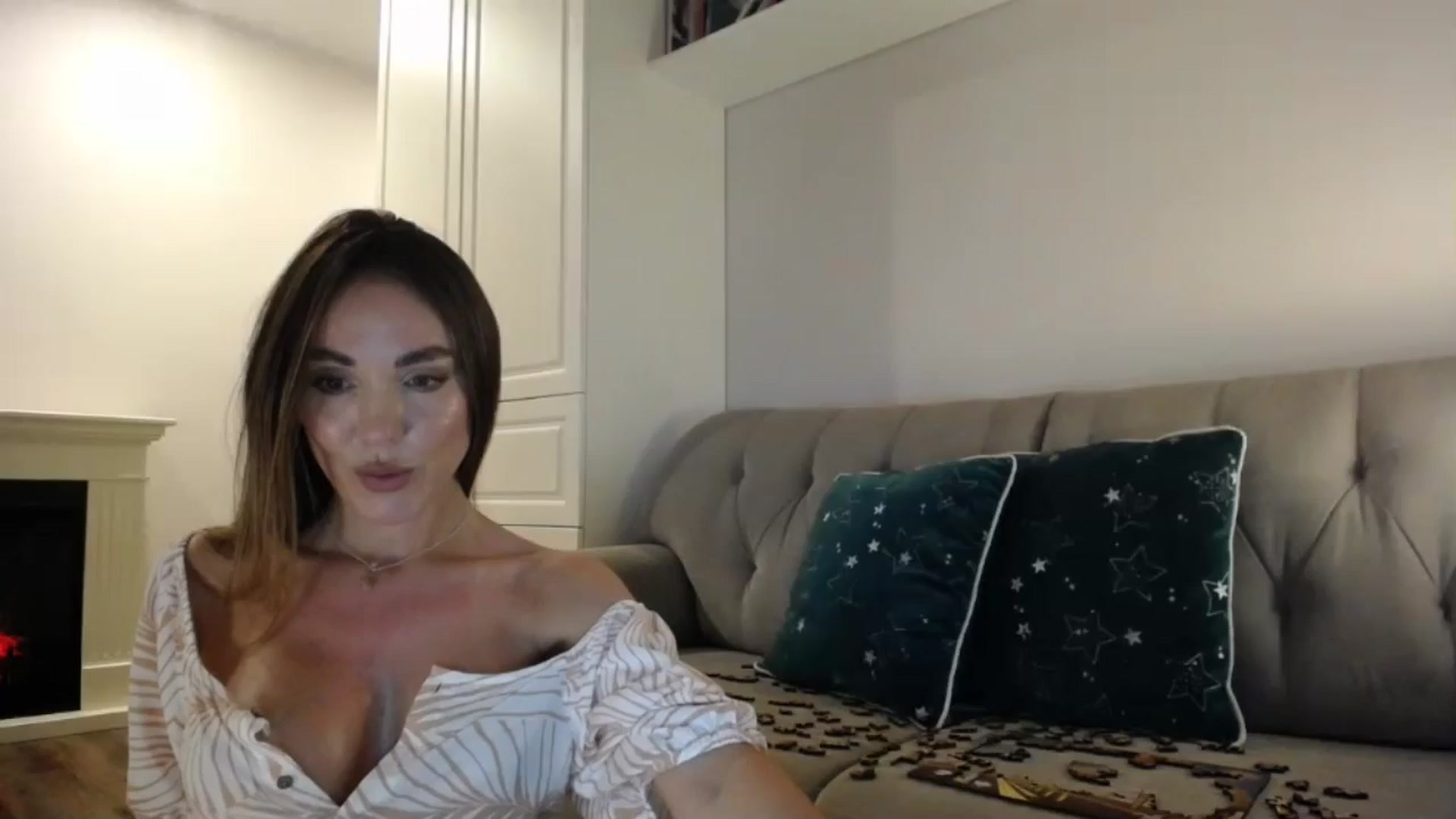 Gallery image thumbnail from Elysewine's myfreecams stream on, 07/27/2024, 05:29 image 17 of 20