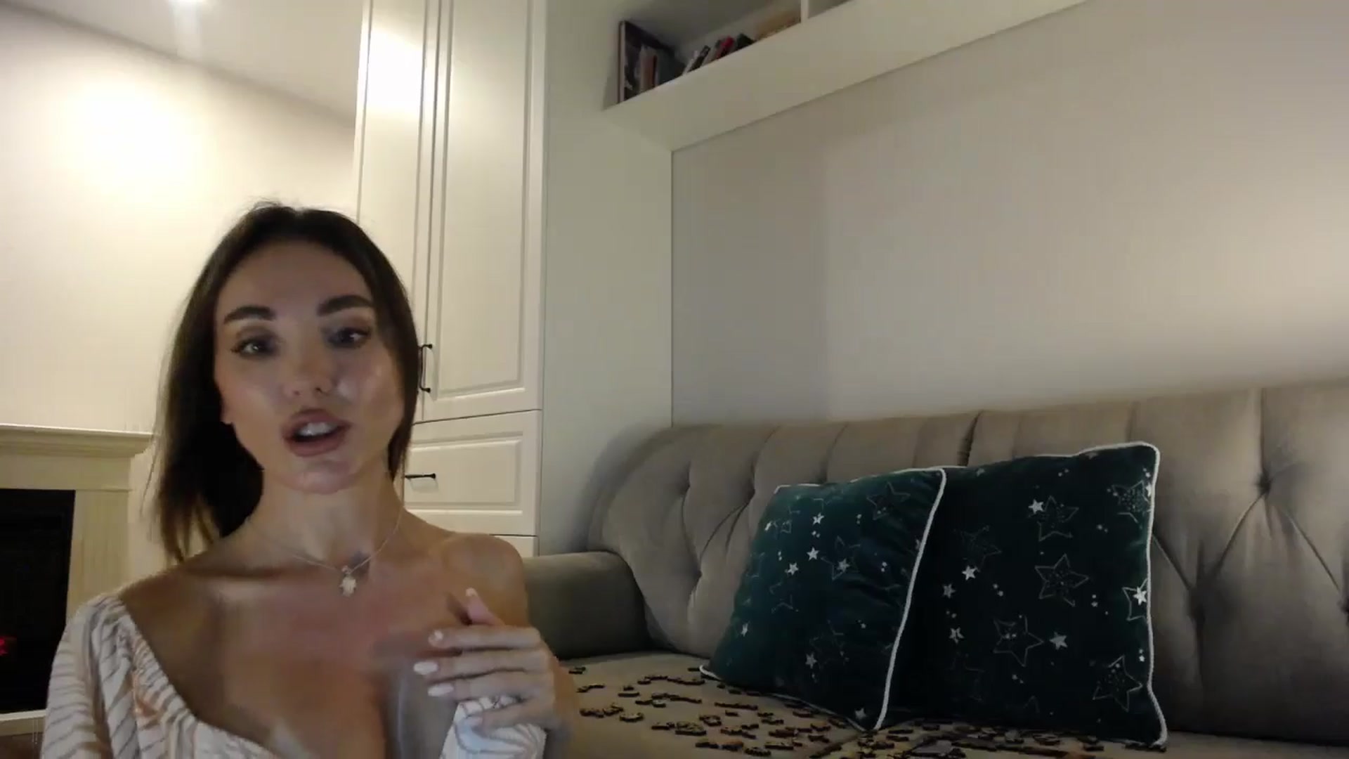 Gallery image thumbnail from Elysewine's myfreecams stream on, 07/27/2024, 05:29 image 16 of 20