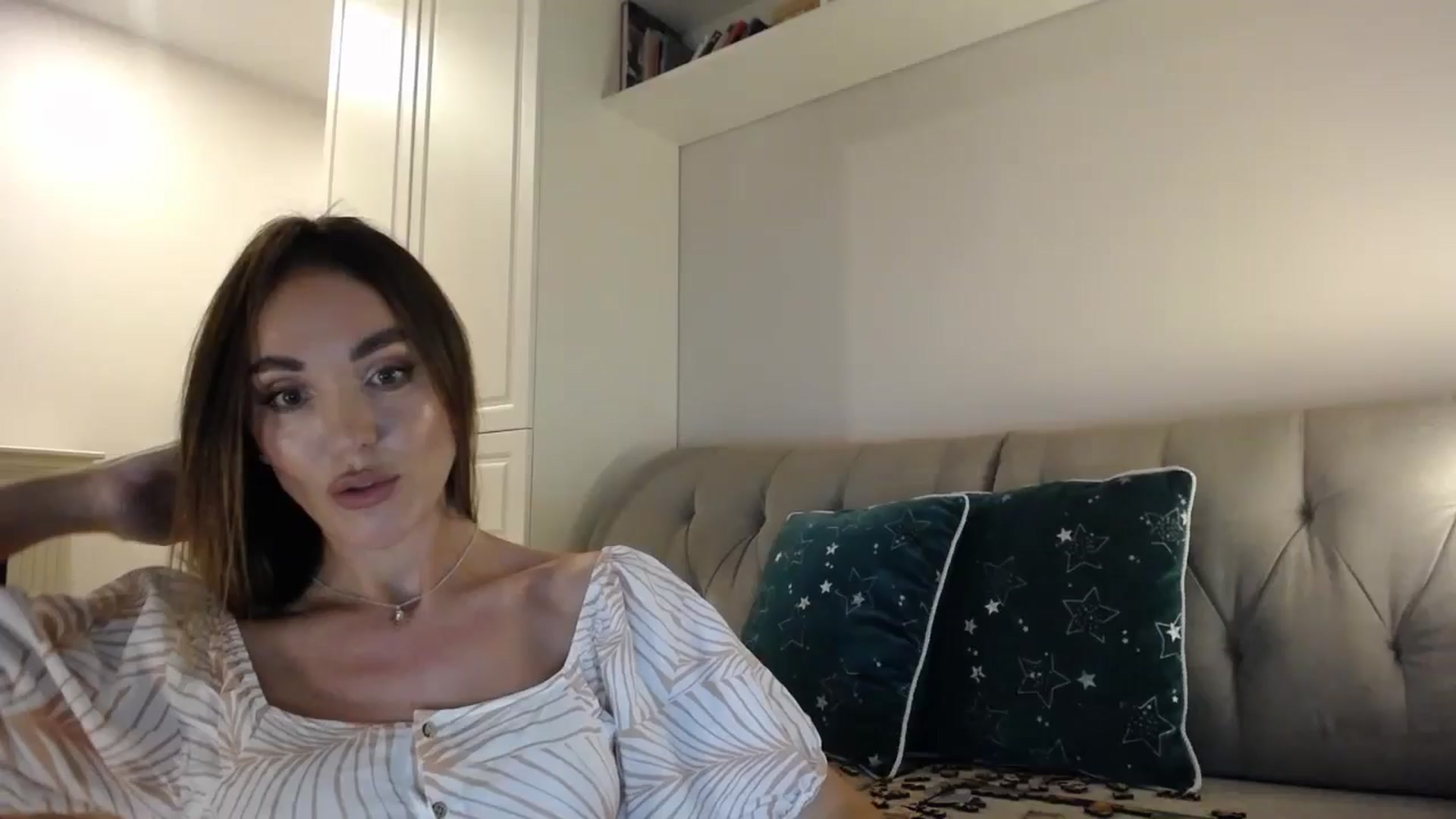 Gallery image thumbnail from Elysewine's myfreecams stream on, 07/27/2024, 05:29 image 1 of 20