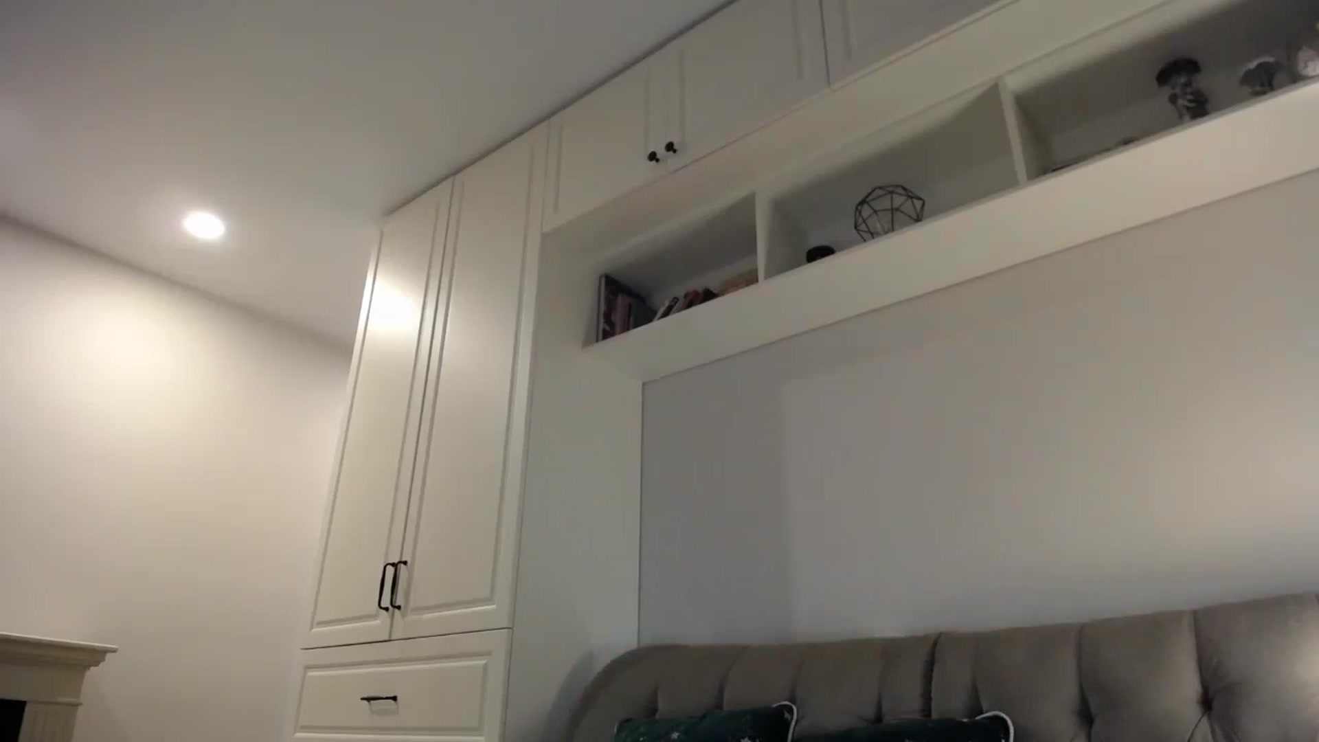 Gallery image thumbnail from Elysewine's myfreecams stream on, 07/29/2024, 02:55 image 17 of 20