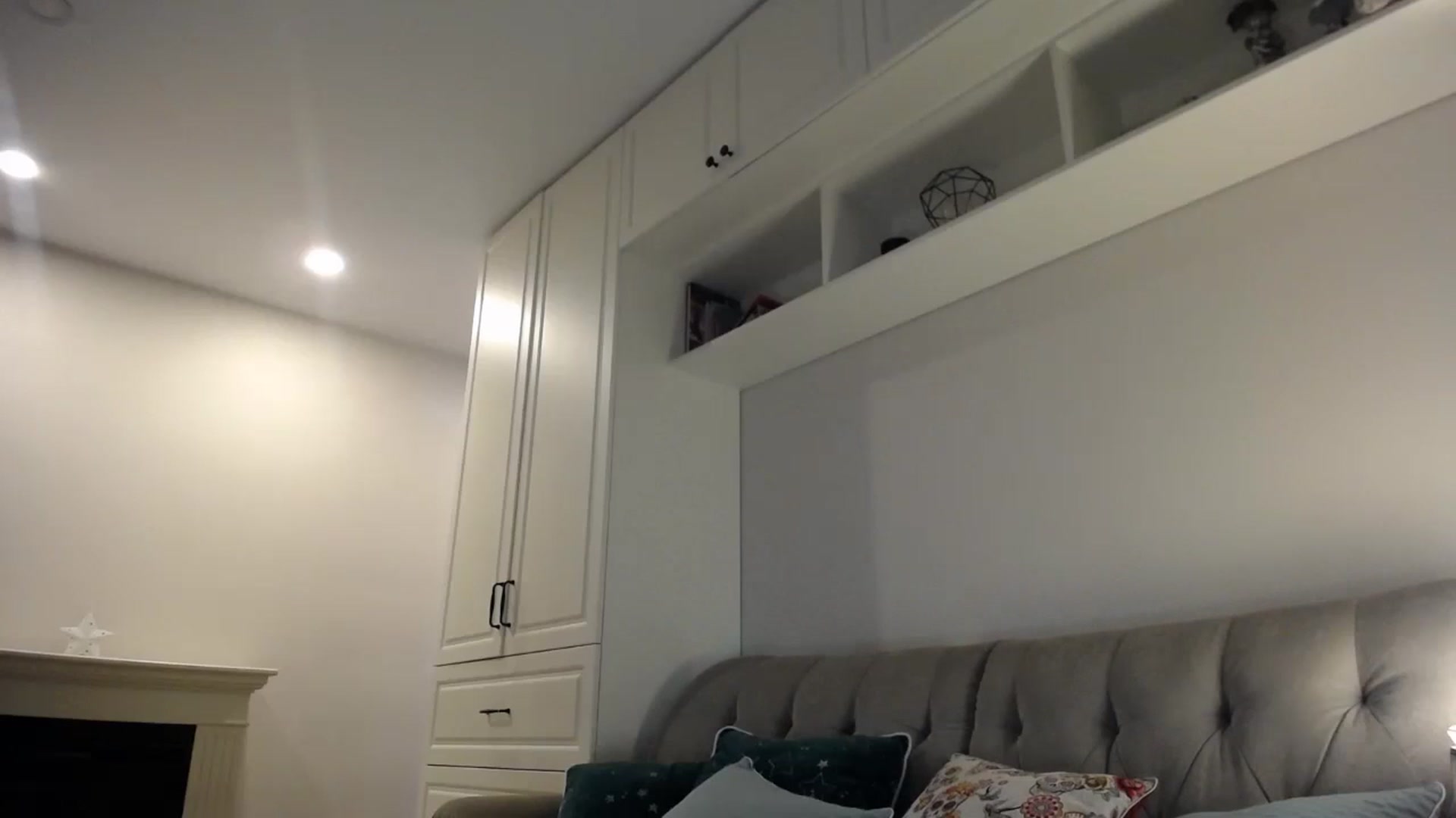 Gallery image thumbnail from Elysewine's myfreecams stream on, 08/17/2024, 05:47 image 13 of 20